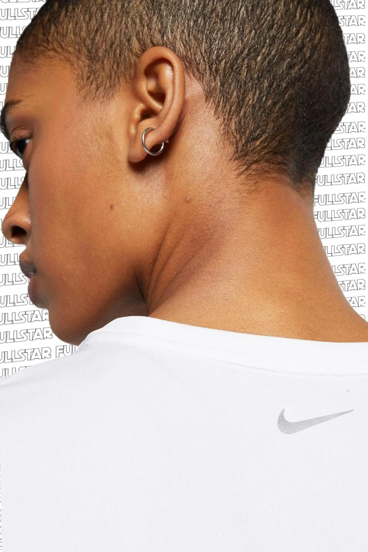 Nike Miler Dri Fit White Tee Sırt Panelli Beyaz Koşu Antrenman Tişörtü Nike Miler Dri Fit White Tee Sırt Panelli Beyaz Koşu Antrenman Tişörtü