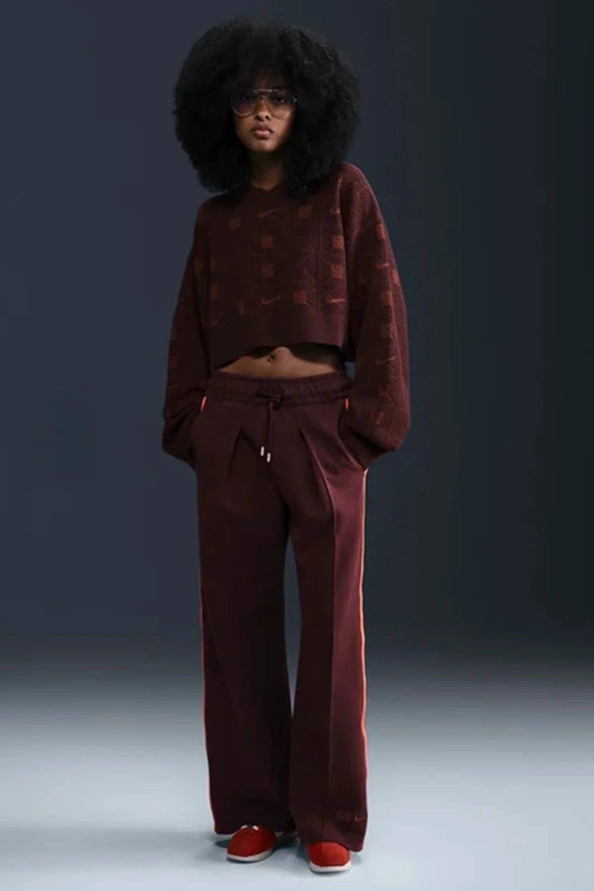 Nike Naomi Osaka High Waisted Loose Knit Trousers Bol Kesim Kadın Eşofman Altı Bordo Nike Naomi Osaka High Waisted Loose Knit Trousers Bol Kesim Kadın Eşofman Altı Bordo