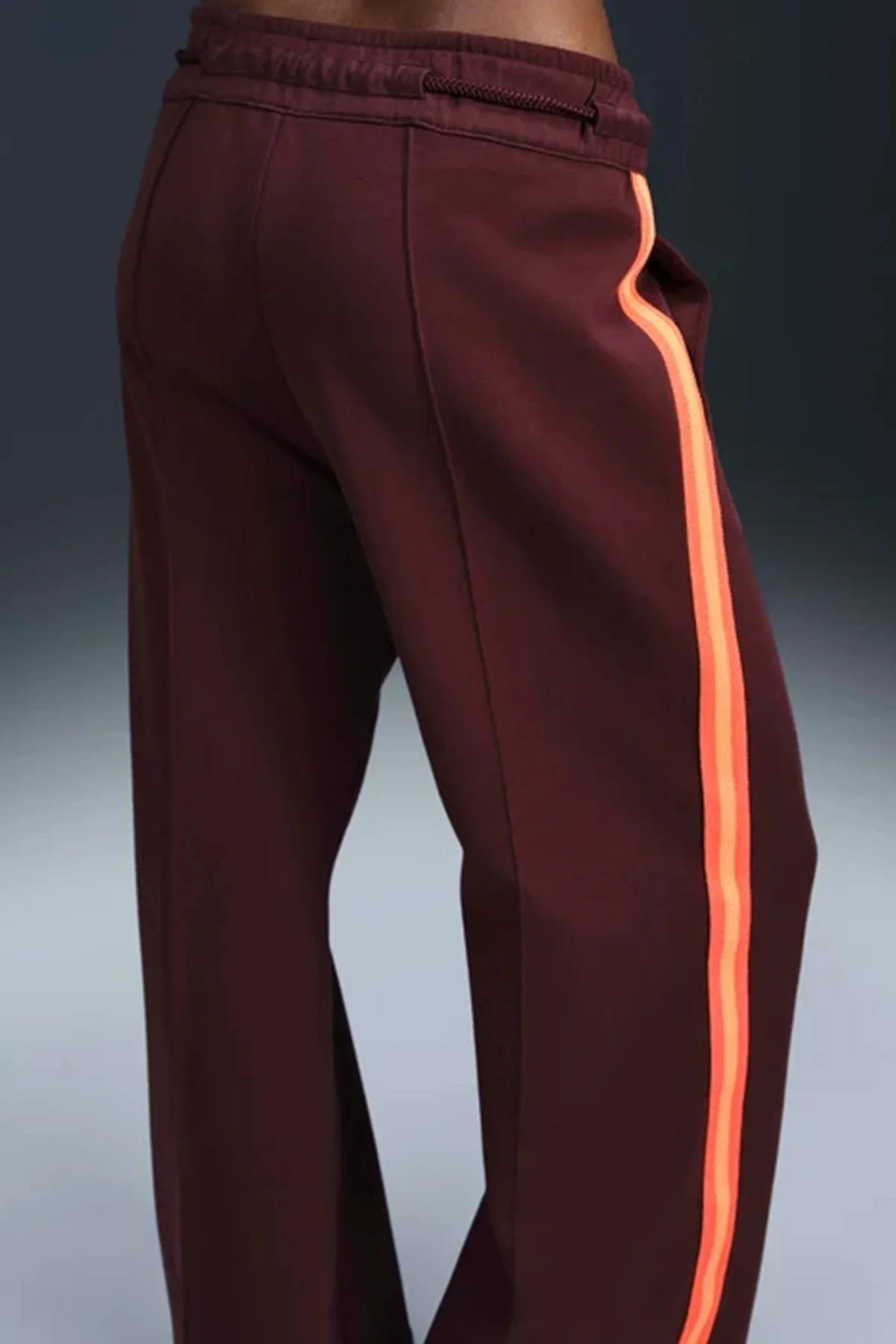 Nike Naomi Osaka High Waisted Loose Knit Trousers Bol Kesim Kadın Eşofman Altı Bordo Nike Naomi Osaka High Waisted Loose Knit Trousers Bol Kesim Kadın Eşofman Altı Bordo