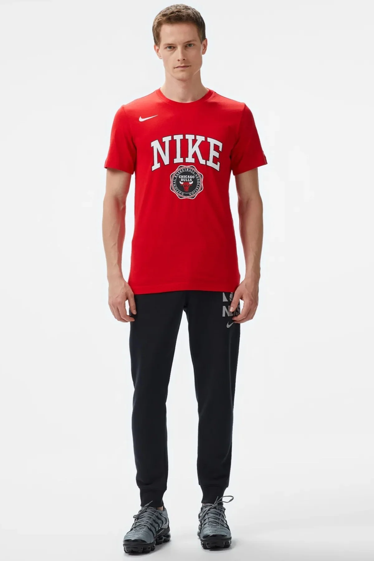 Nike NBA Chicago Bulls Mens Tee Red Grafik Baskılı Erkek Tişört Kırmızı Nike NBA Chicago Bulls Mens Tee Red Grafik Baskılı Erkek Tişört Kırmızı Fiyatı, Yorumları ve Özellikleri