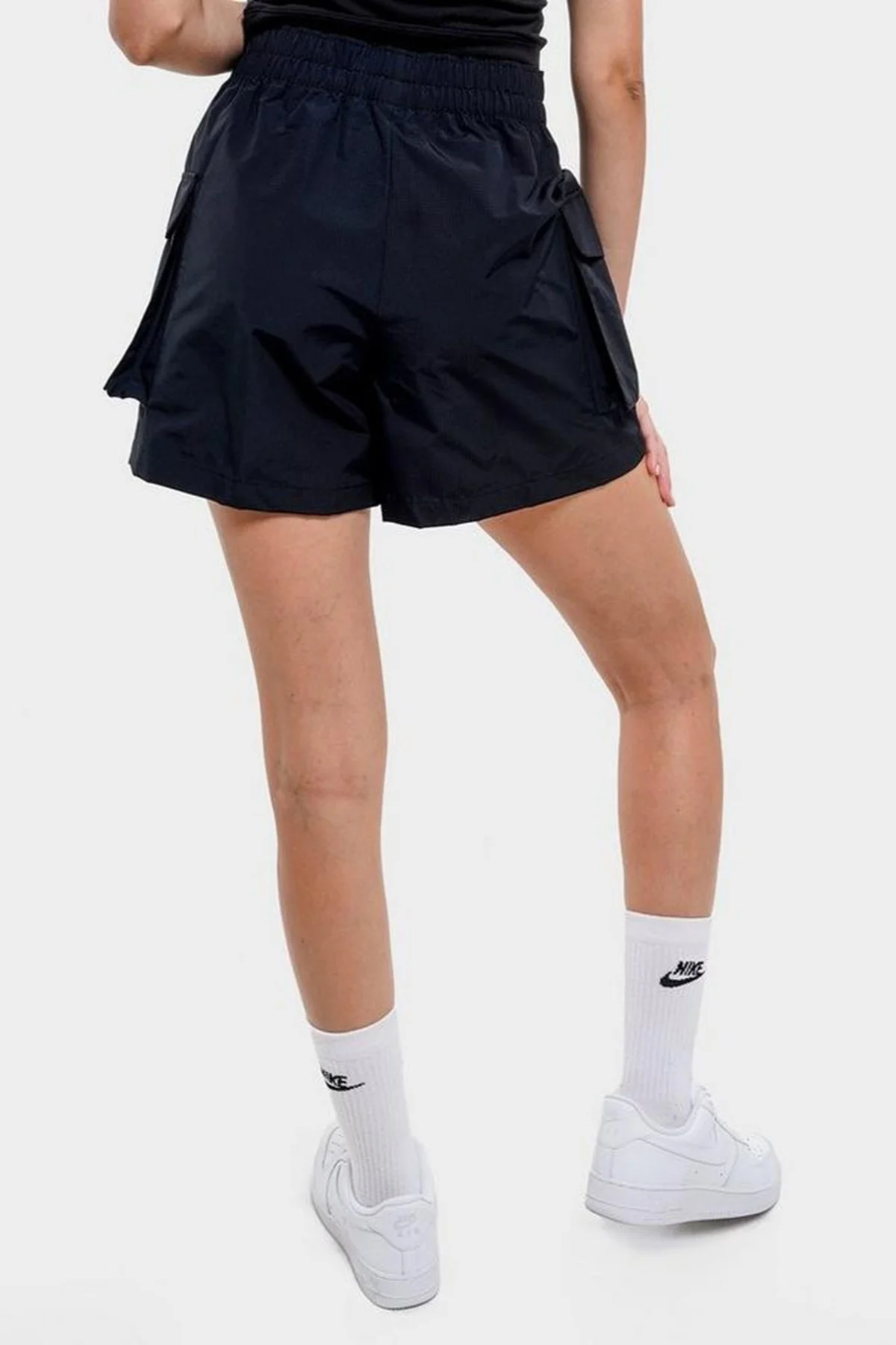 Nike NSW Essential Woven 5 Hr Cargo Short 5 inç Kargo Kadın Şort Siyah Nike NSW Essential Woven 5 Hr Cargo Short 5 inç Kargo Kadın Şort Siyah Fiyatı, Yorumları ve Özellikleri