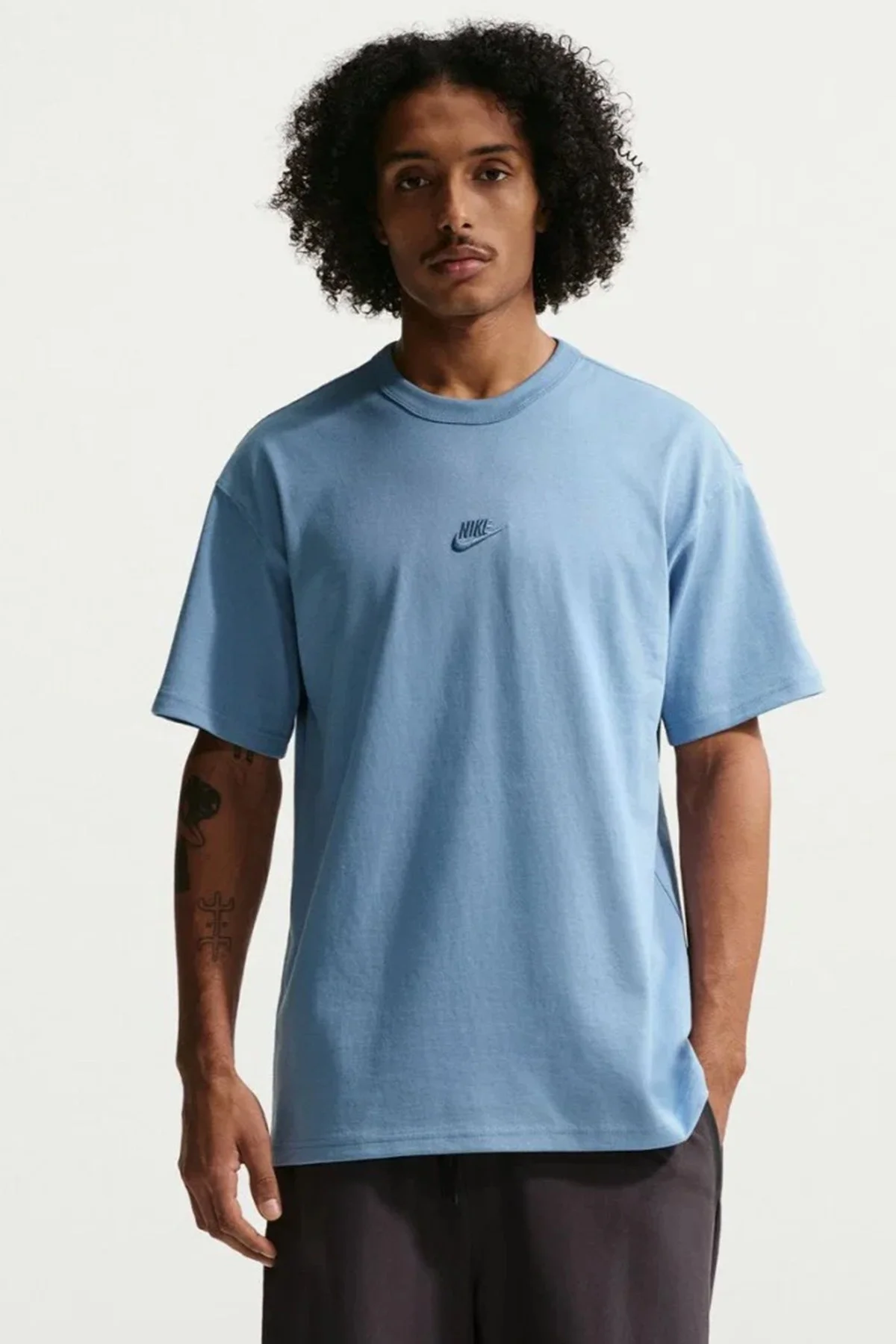 Nike NSW Premium Loose Fit Mens Tee Bol Kesim Bisiklet Yaka Pamuklu Erkek Tişört Mavi Fiyatı, Yorumları ve Özellikleri