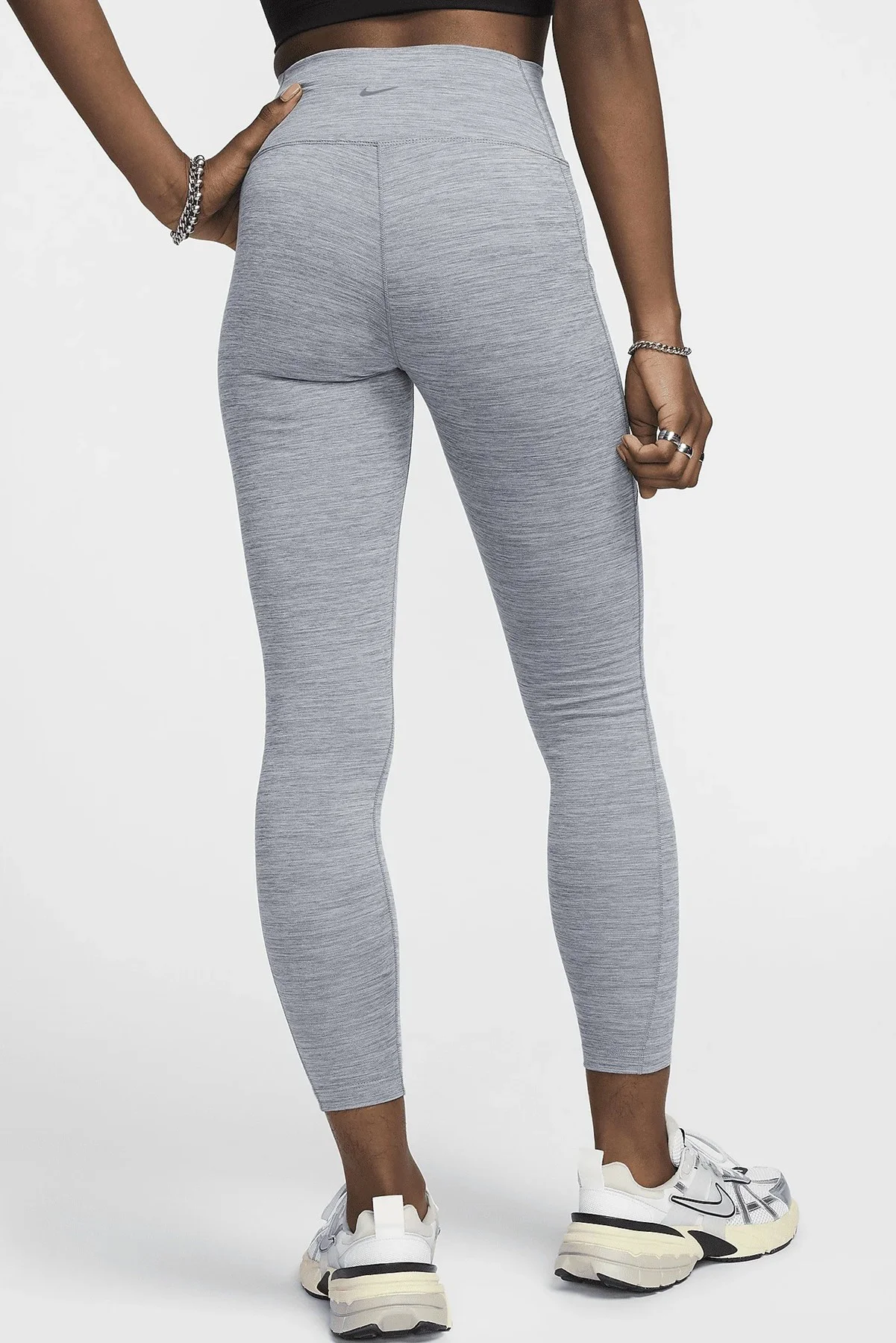 Nike One Dri Fit High Rise 7/8 Leggings With Pockets Kadın 3 Cepli Yüksek Belli Antrenman Taytı Gri Nike One Dri Fit High Rise 7/8 Leggings With Pockets Kadın 3 Cepli Yüksek Belli Antrenman Taytı Gri Fiyatı, Yorumları ve Özellikleri