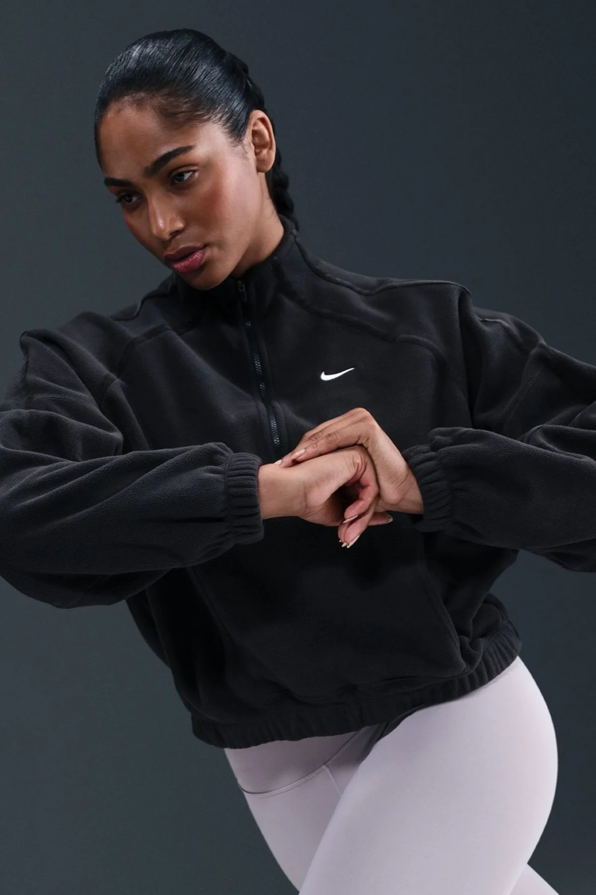 Nike One Oversize Therma-Fit Half Zip Womens Sweatshirt Bol Kesim Yarım Fermuar Dik Yaka Polar Kadın Sweatshirt Siyah Nike One Oversize Therma-Fit Half Zip Womens Sweatshirt Bol Kesim Yarım Fermuar Dik Yaka Polar Kadın Sweatshirt Siyah