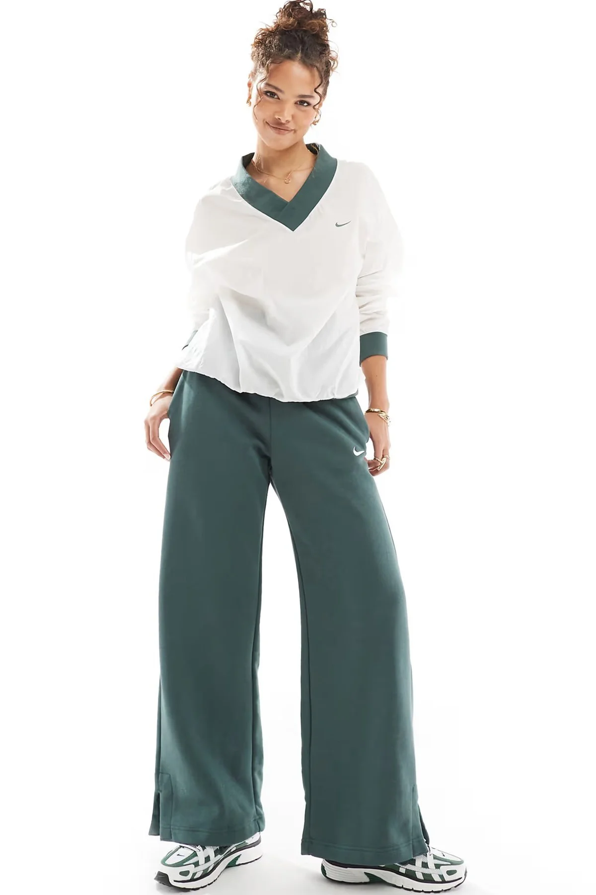 Nike Phoenix Fleece Wide High Rise Sweatpants Kadın Yüksek Bel Yırtmaçlı Geniş Paça Eşofman Altı Yeşil Nike Phoenix Fleece Wide High Rise Sweatpants Kadın Yüksek Bel Yırtmaçlı Geniş Paça Eşofman Altı Yeşil