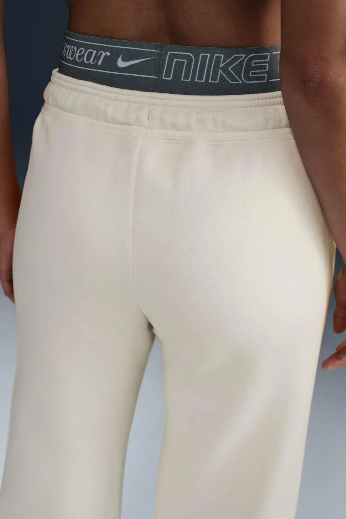 Nike Phoenix Fleece Swoosh Wide Leg Joggers With Boxer Detail Kadın Boxer Detaylı Eşofman Altı Krem Fiyatı, Yorumları ve Özellikleri