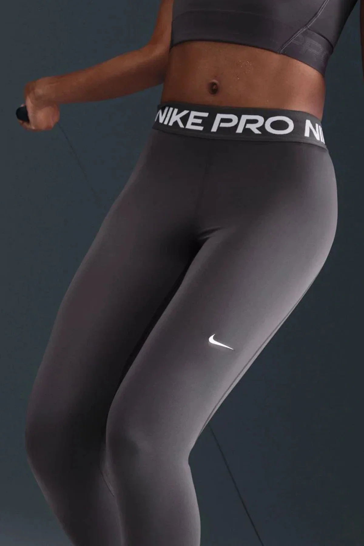 Nike Pro 365 Dri Fit Training Legging Tight Fit Thunder Grey White Kadın File Panelli Spor Tayt Füme Nike Pro 365 Dri Fit Training Legging Tight Fit Thunder Grey White Kadın File Panelli Spor Tayt Füme Fiyatı, Yorumları ve Özellikleri