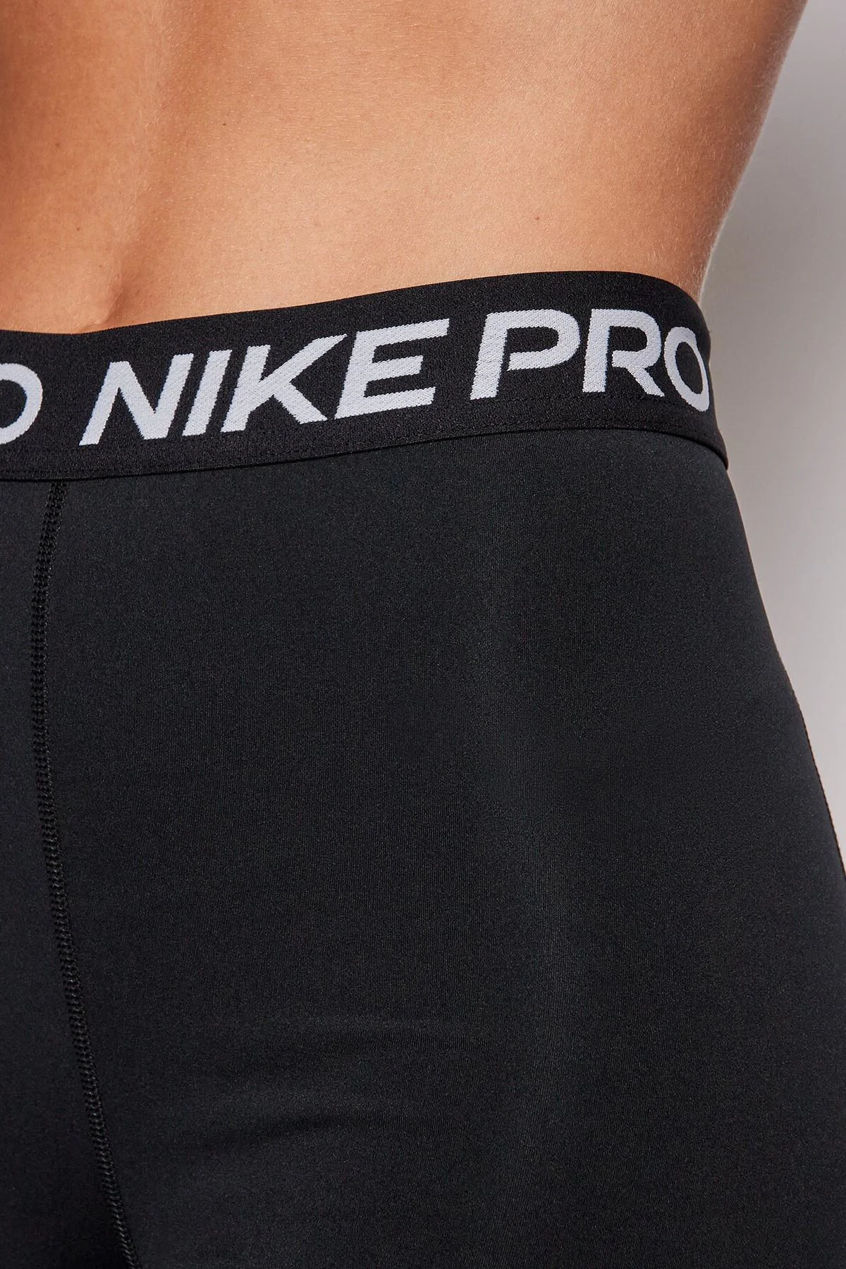 Nike Pro 365 Mid-Rise Crop Training Legging Tight Fit Black Toparlayıcı Siyah Tayt