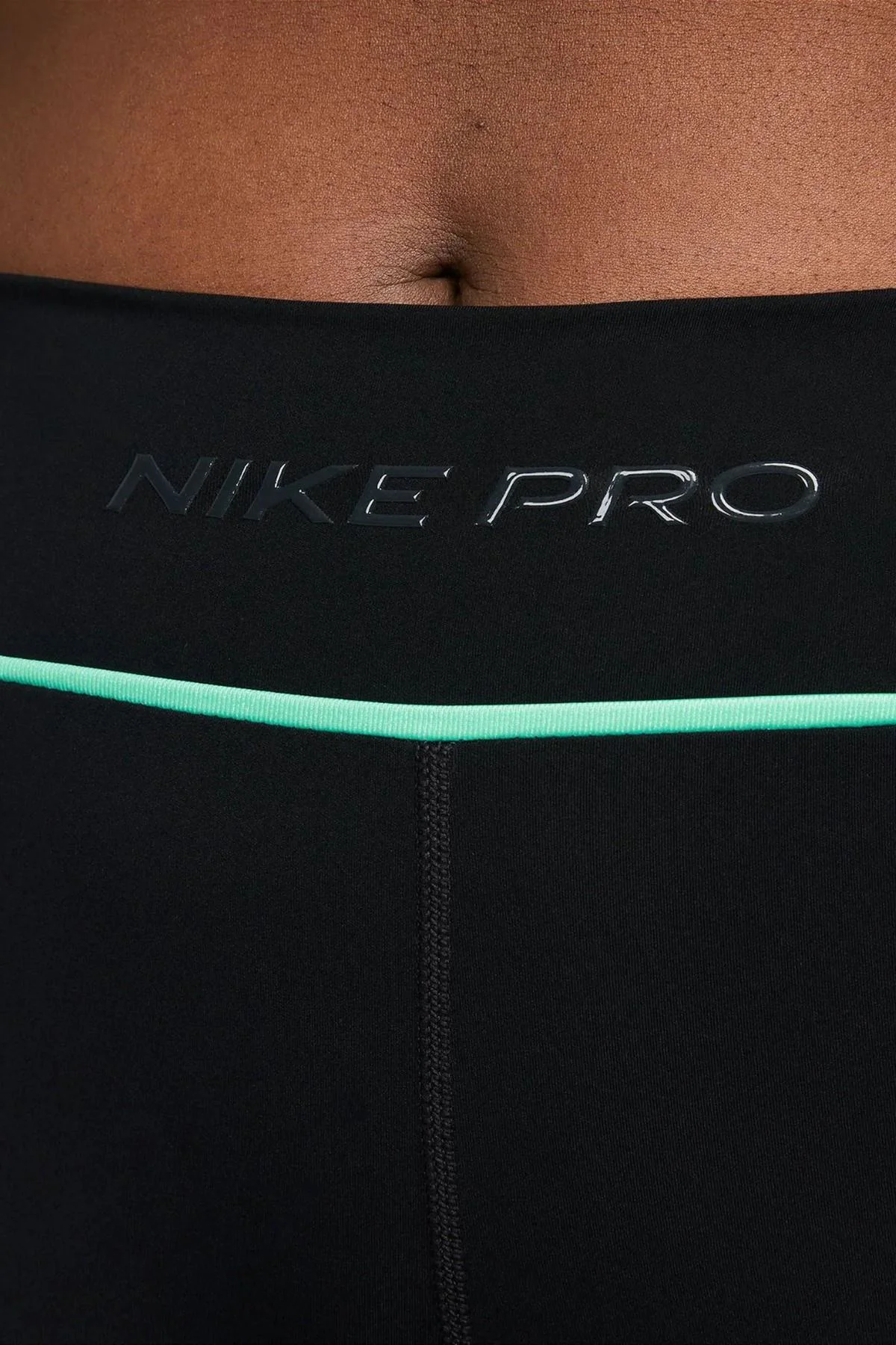 Nike Pro Dri-FIT Mid Rise 7 İnç Membershp Kadın Siyah Kısa Tayt Nike Pro Dri-FIT Mid Rise 7 İnç Membershp Kadın Siyah Kısa Tayt Fiyatı, Yorumları ve Özellikleri