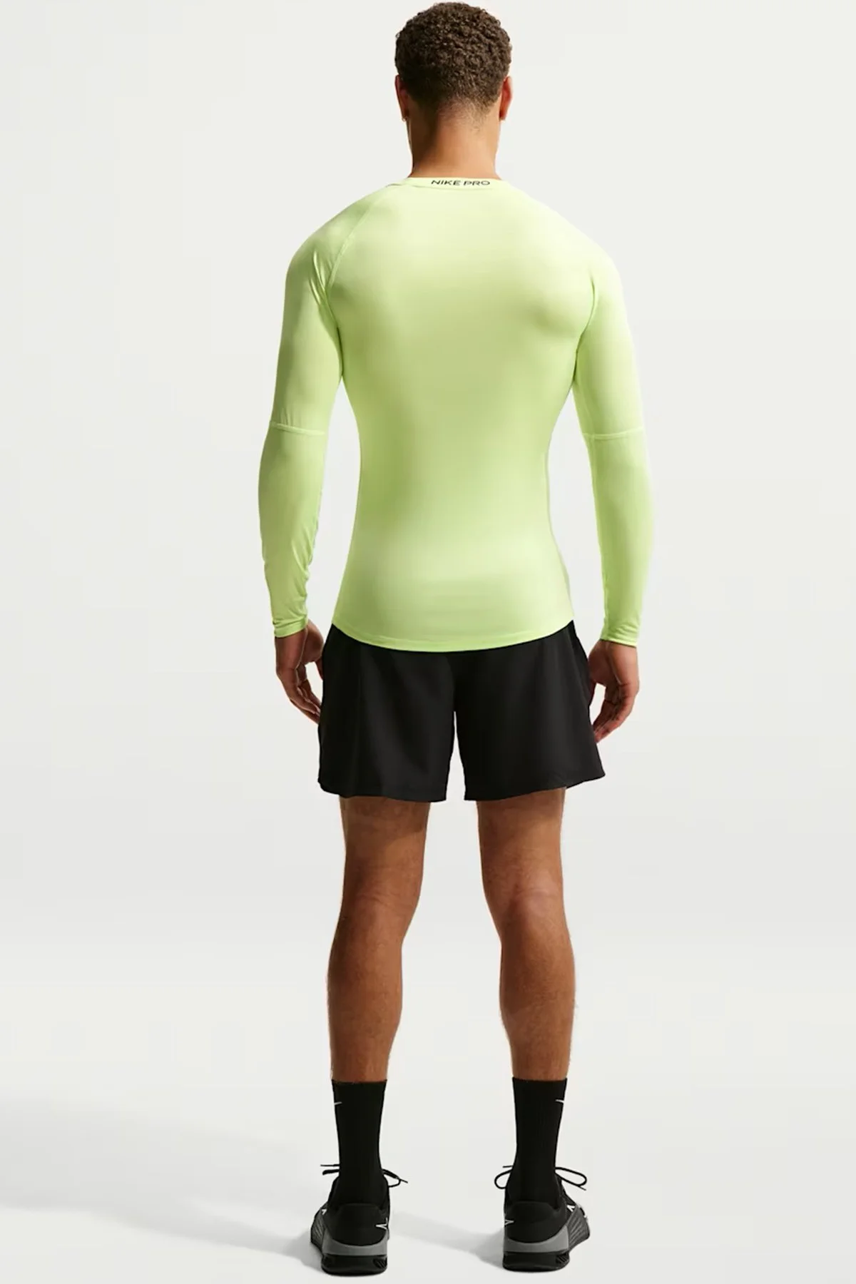 Nike Pro Dri Fit Tight Top Mens LS Uzun Kollu Erkek Antreman Sweatshirt Yeşil Nike Pro Dri Fit Tight Top Mens LS Uzun Kollu Erkek Antreman Sweatshirt Yeşil Fiyatı, Yorumları ve Özellikleri