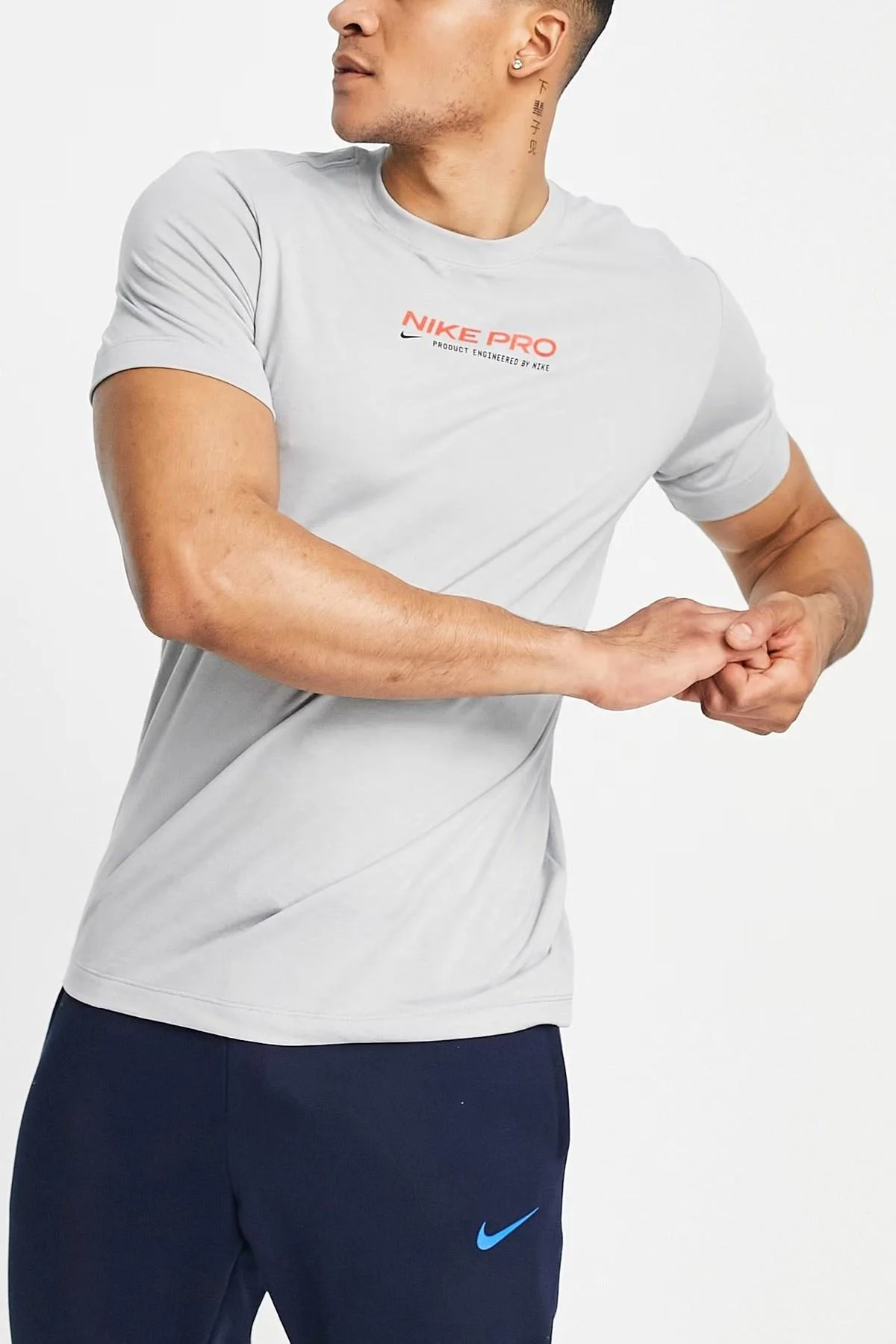 Nike Pro Dri Fit Training Logo Tshirt Grey Erkek Tişört Gri Nike Pro Dri Fit Training Logo Tshirt Grey Erkek Tişört Gri