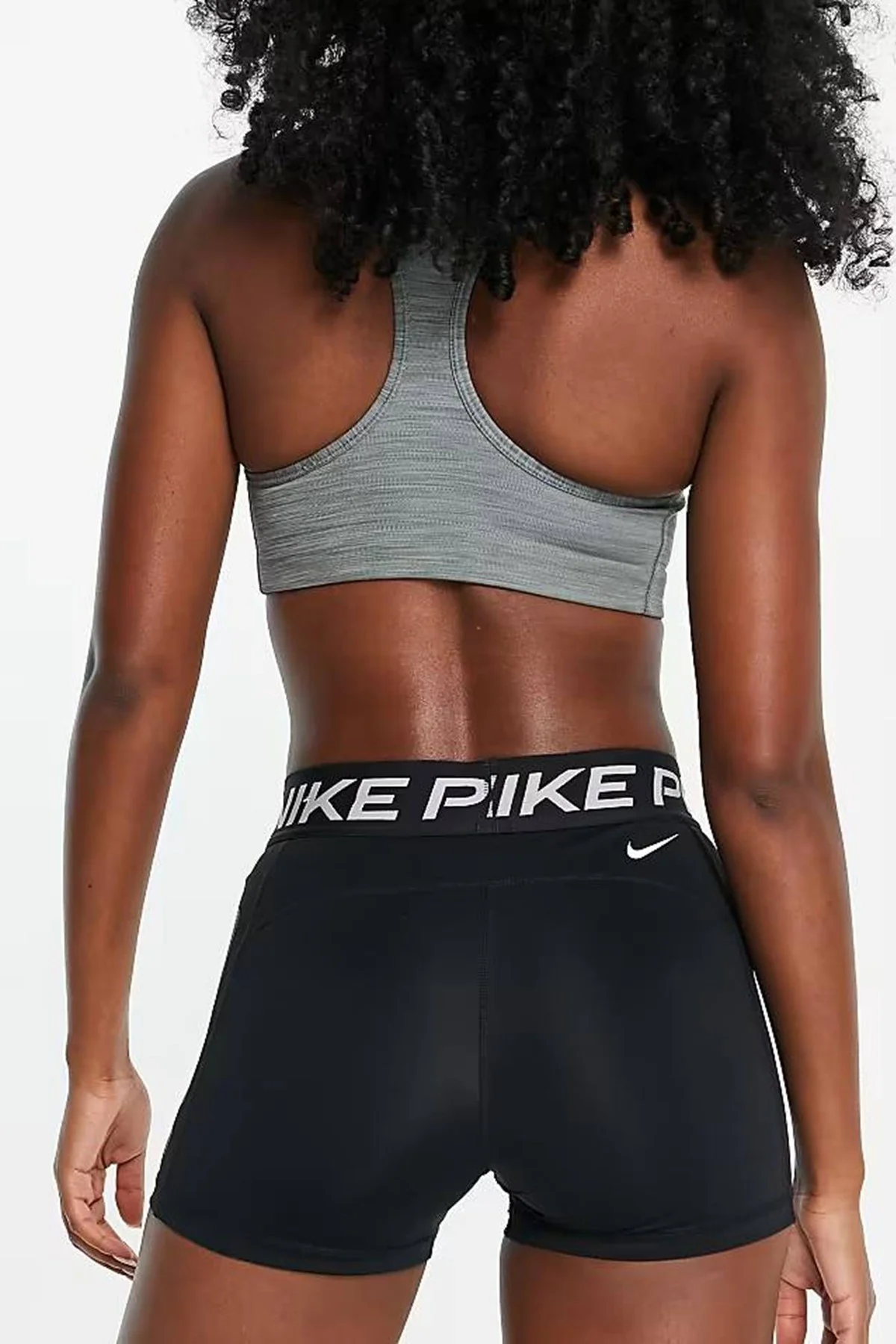 Nike Pro Training Dri Fit Graphic 3 inch Booty Shorts Kadın 8cm Antrenman Şortu Siyah Nike Pro Training Dri Fit Graphic 3 inch Booty Shorts Kadın 8cm Antrenman Şortu Siyah