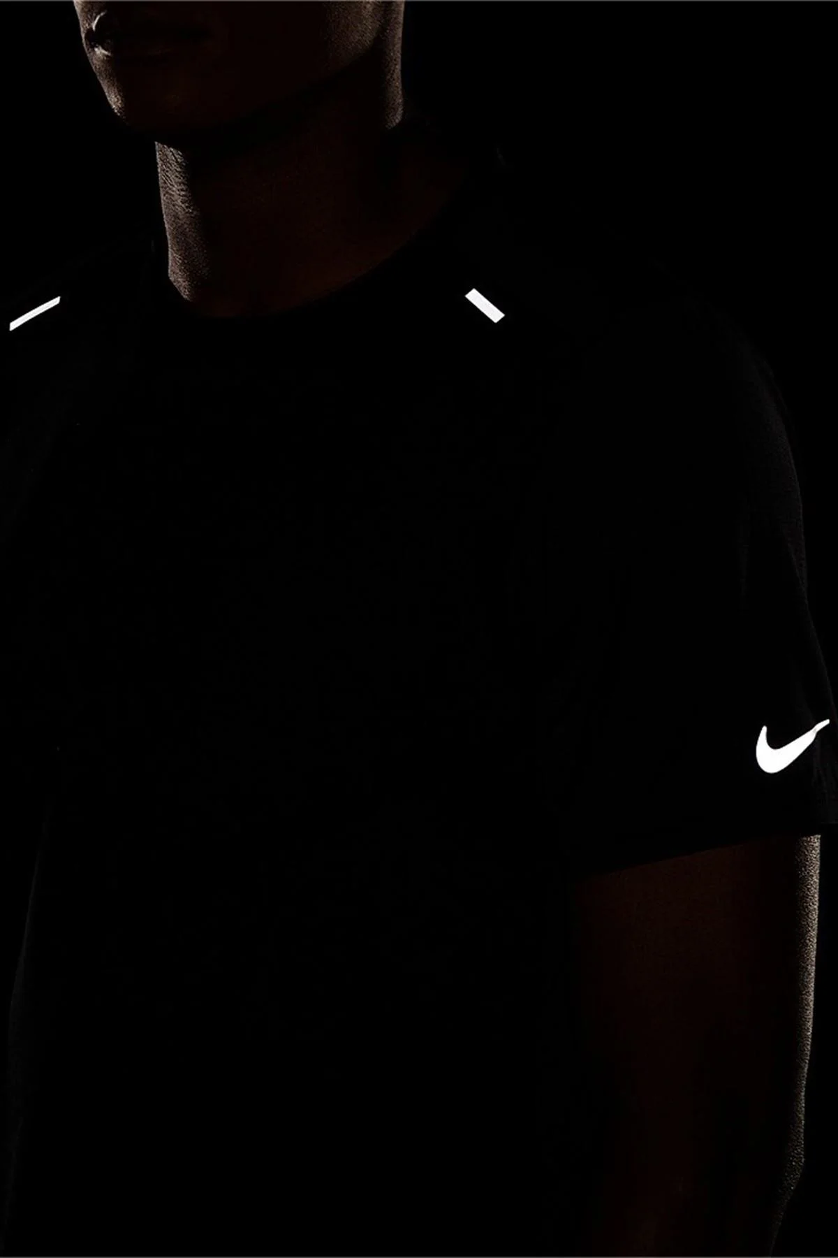 Nike Rise 365 Run Division Short-Sleeve Toparlanır Koşu Tişörtü Siyah Nike Rise 365 Run Division Short-Sleeve Toparlanır Koşu Tişörtü Siyah Fiyatı, Yorumları ve Özellikleri