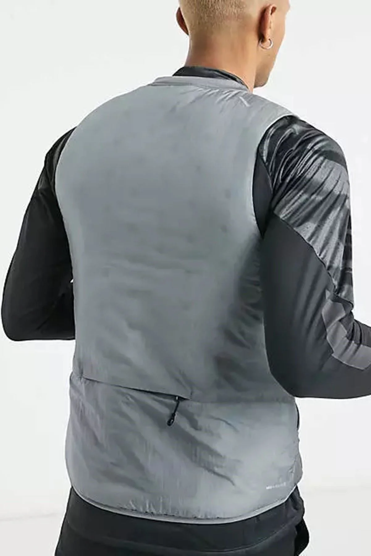 Nike Running Aerolayer Yalıtımlı Jile Reflektörllü Çantaya Dönüşebilen Erkek Yelek Gri Nike Running Aerolayer Yalıtımlı Jile Reflektörllü Çantaya Dönüşebilen Erkek Yelek Gri Fiyatı, Yorumları ve Özellikleri
