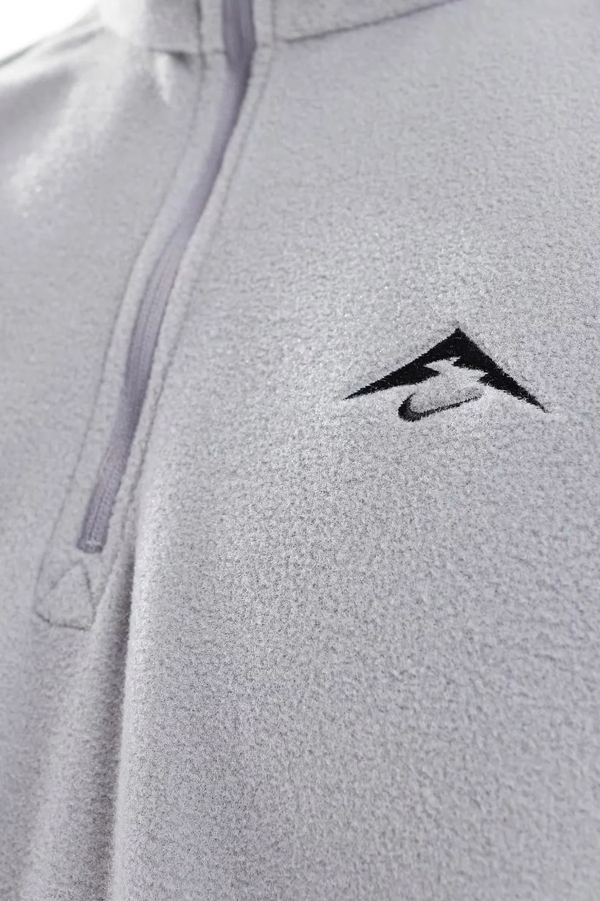 Nike Running Trail Polartec 1/4 zip fleece Erkek Yarım Fermuar Polar Sweatshirt Gri Fiyatı, Yorumları ve Özellikleri