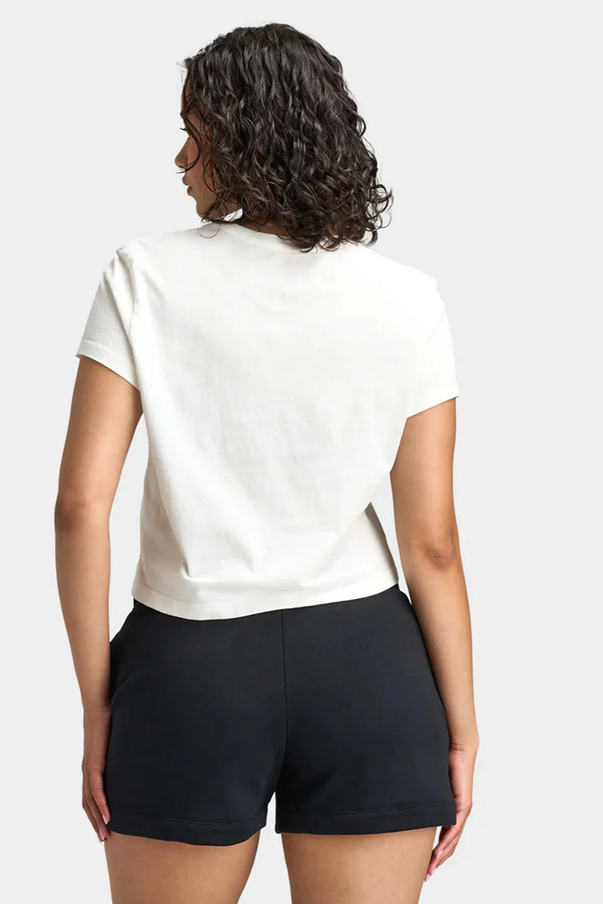 Nike Short-Sleeve Womes T-Shirt White Kadın Tişört Beyaz Nike Short-Sleeve Womes T-Shirt White Kadın Tişört Beyaz