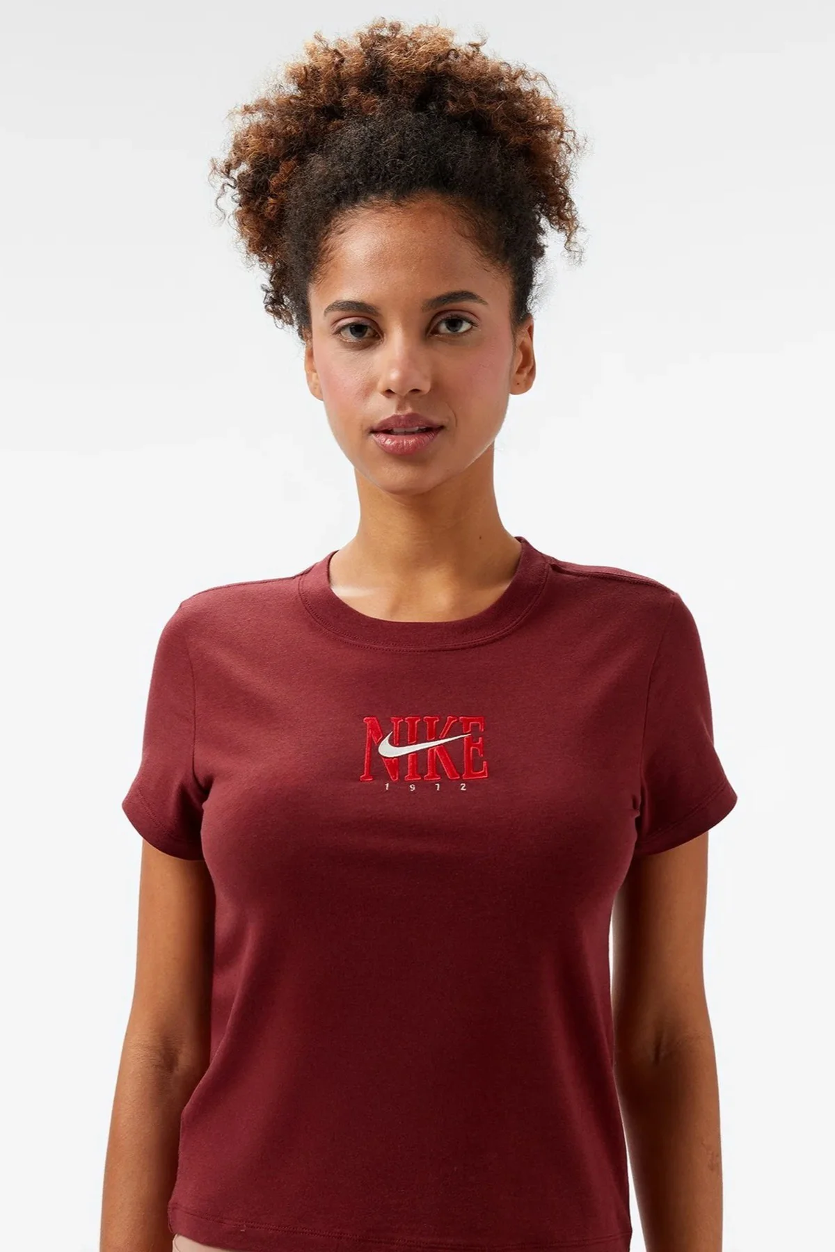 Nike Slim Phoenix Womens Tshirt Kısa Kollu Kadın Tişört Bordo Nike Slim Phoenix Womens Tshirt Kısa Kollu Kadın Tişört Bordo Fiyatı, Yorumları ve Özellikleri