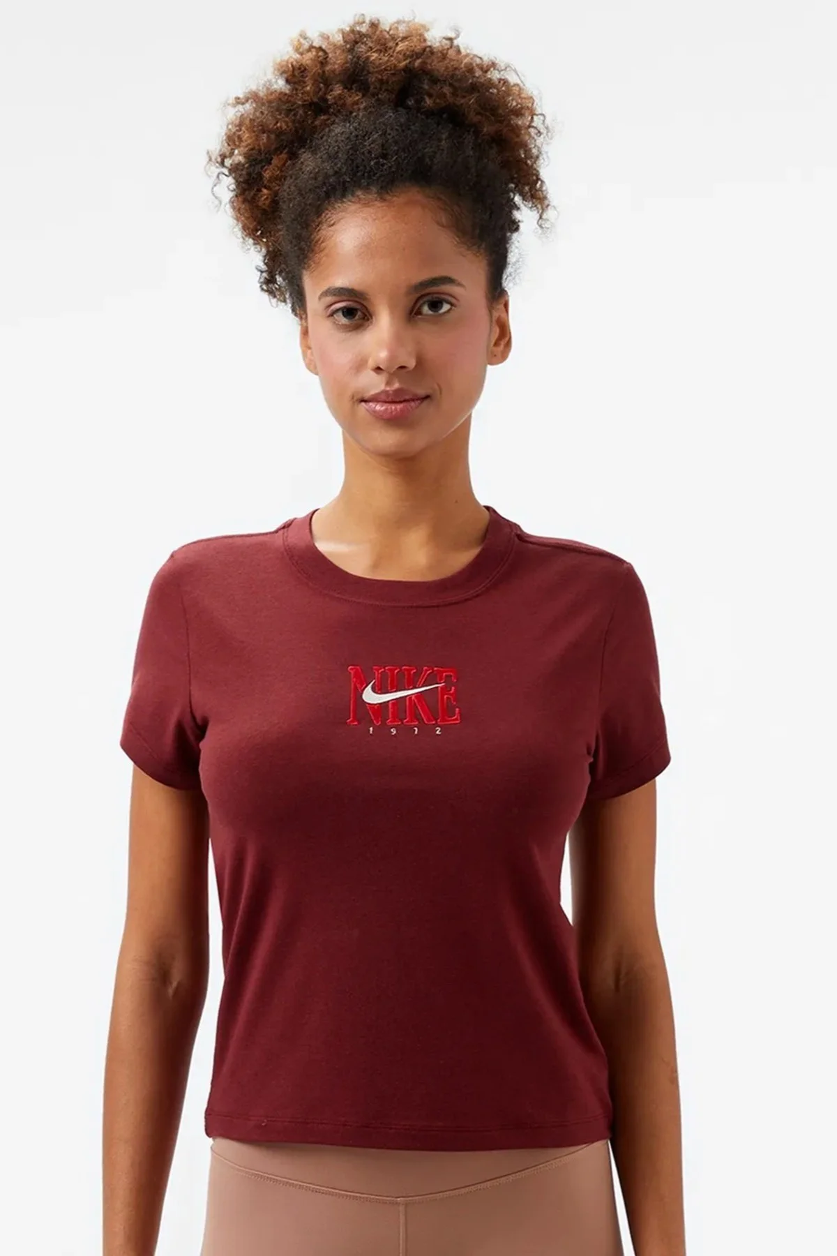 Nike Slim Phoenix Womens Tshirt Kısa Kollu Kadın Tişört Bordo Nike Slim Phoenix Womens Tshirt Kısa Kollu Kadın Tişört Bordo Fiyatı, Yorumları ve Özellikleri