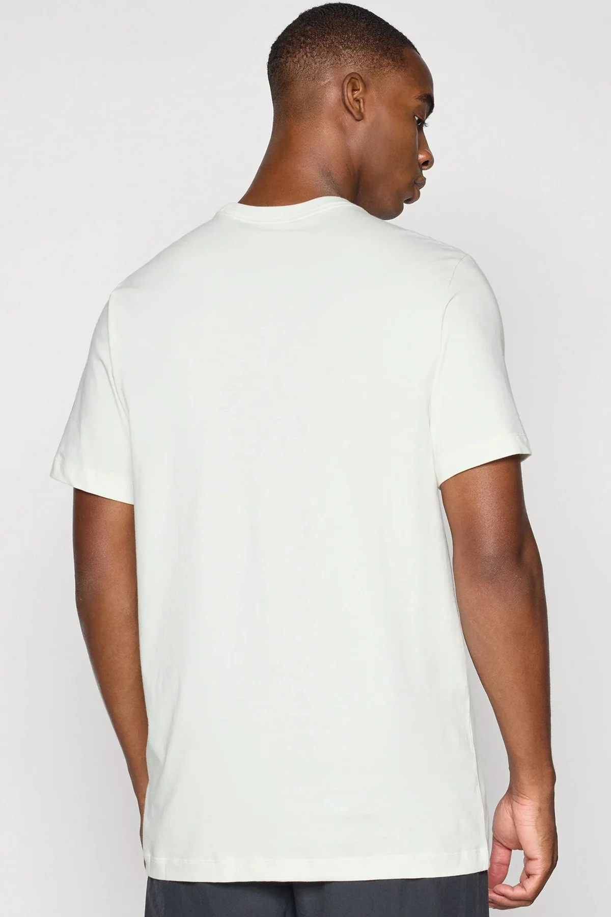 Nike Soccer Jersey Total 90 Print Tee Men's T-Shirt Baskılı Erkek Tişört Krem Nike Soccer Jersey Total 90 Print Tee Men's T-Shirt Baskılı Erkek Tişört Krem Fiyatı, Yorumları ve Özellikleri