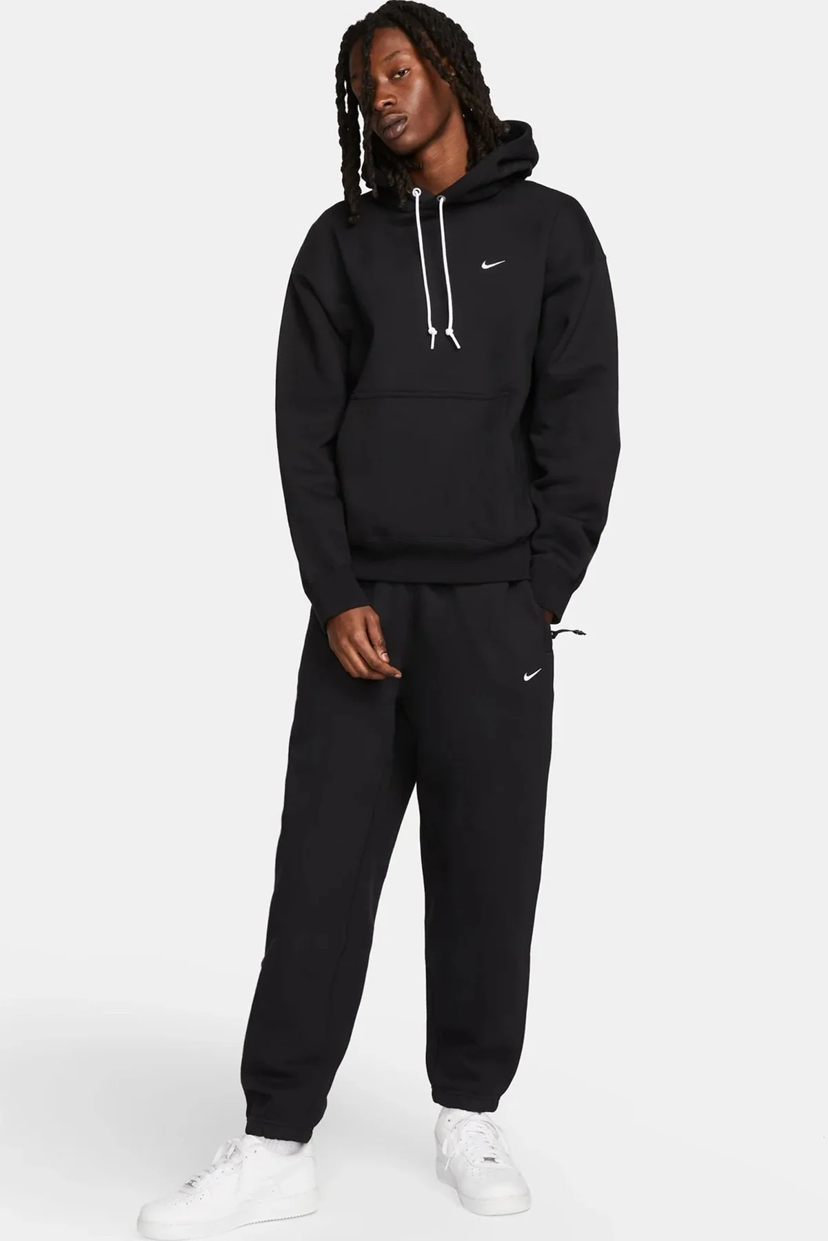 Nike Solo Swoosh Men's Loose Fit Fleece Pullover Hoodie Erkek Bol Kesim Kapüşonlu Sweatshirt Siyah Nike Solo Swoosh Men's Loose Fit Fleece Pullover Hoodie Erkek Bol Kesim Kapüşonlu Sweatshirt Siyah