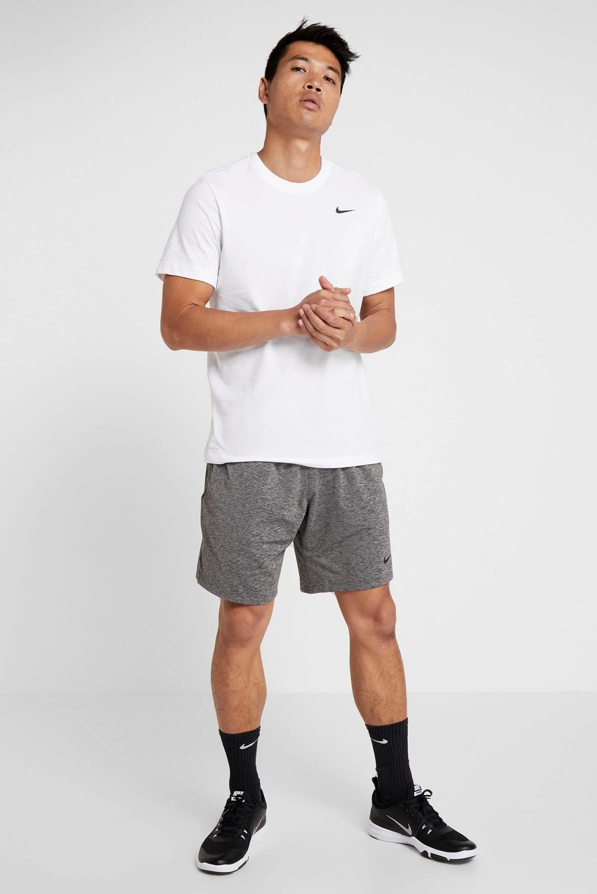 Nike Sportswear Basic Tee Cotton Unisex White Yazlık ince Tişört Beyaz Fiyatı, Yorumları ve Özellikleri