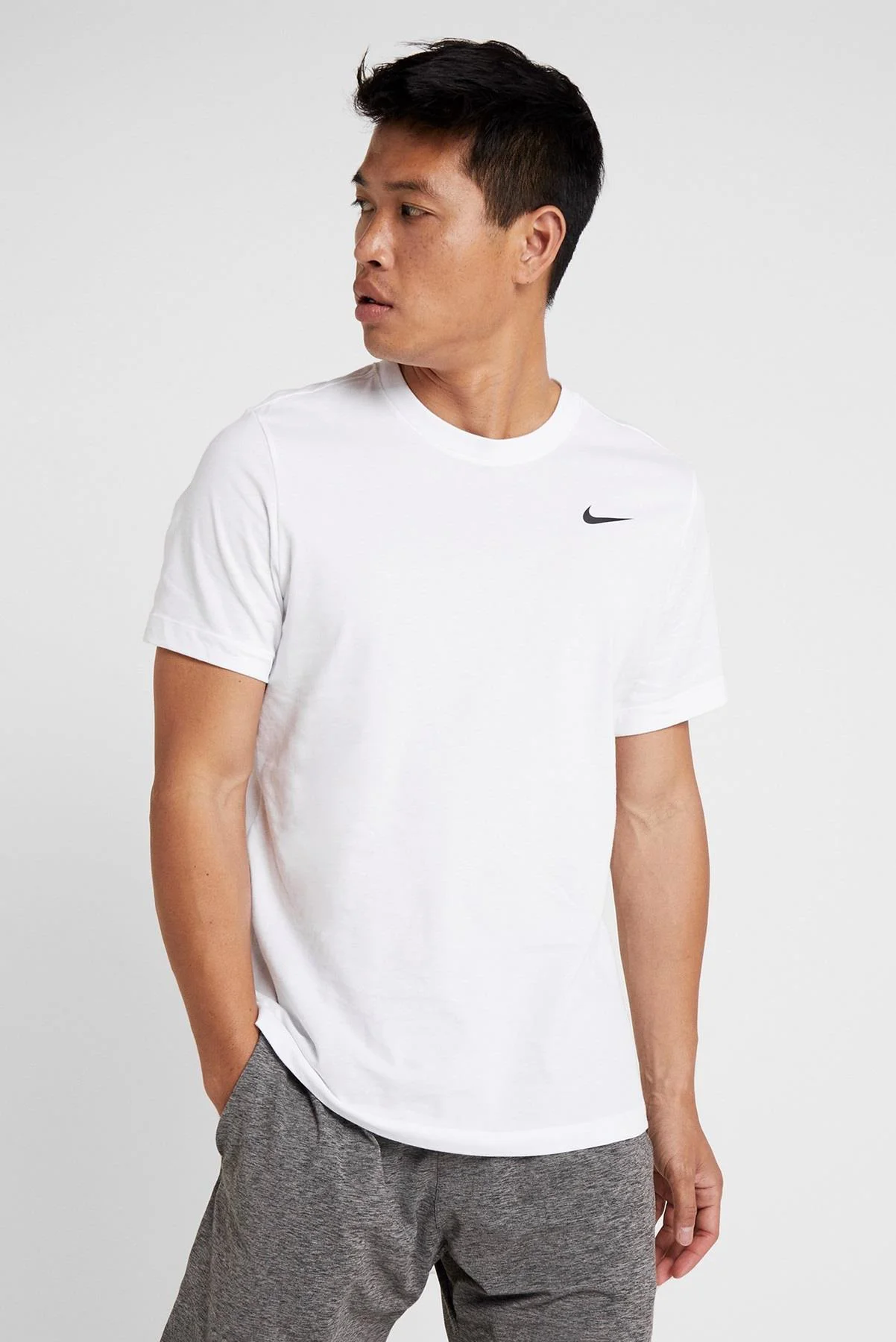 Nike Sportswear Basic Tee Cotton Unisex White Yazlık ince Tişört Beyaz Fiyatı, Yorumları ve Özellikleri