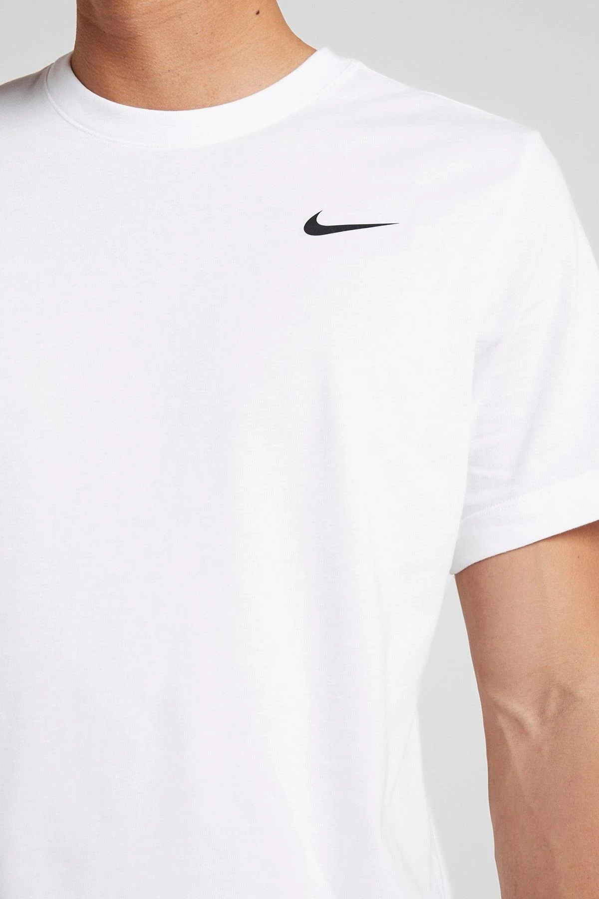 Nike Sportswear Basic Tee Cotton Unisex White Yazlık ince Tişört Beyaz Fiyatı, Yorumları ve Özellikleri
