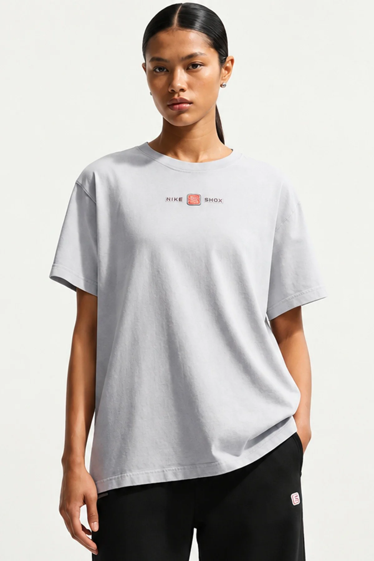 Nike Sportswear Classic Shox Women's Oversized Fit T-Shirt Kadın Oversize Tişört Gri Nike Sportswear Classic Shox Women's Oversized Fit T-Shirt Kadın Oversize Tişört Gri
