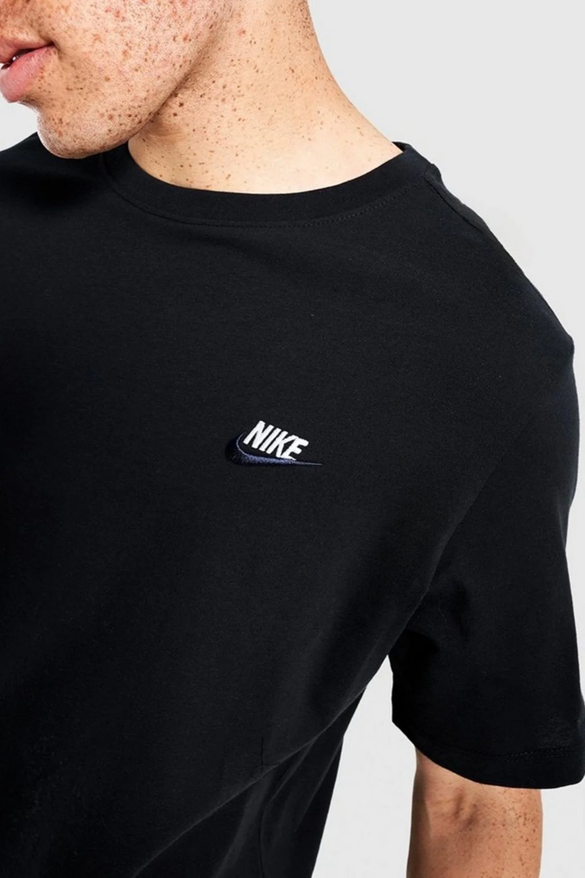 Nike Sportswear Club Men's T-Shirt Erkek Pamuklu Tişört Siyah Nike Sportswear Club Men's T-Shirt Erkek Pamuklu Tişört Siyah