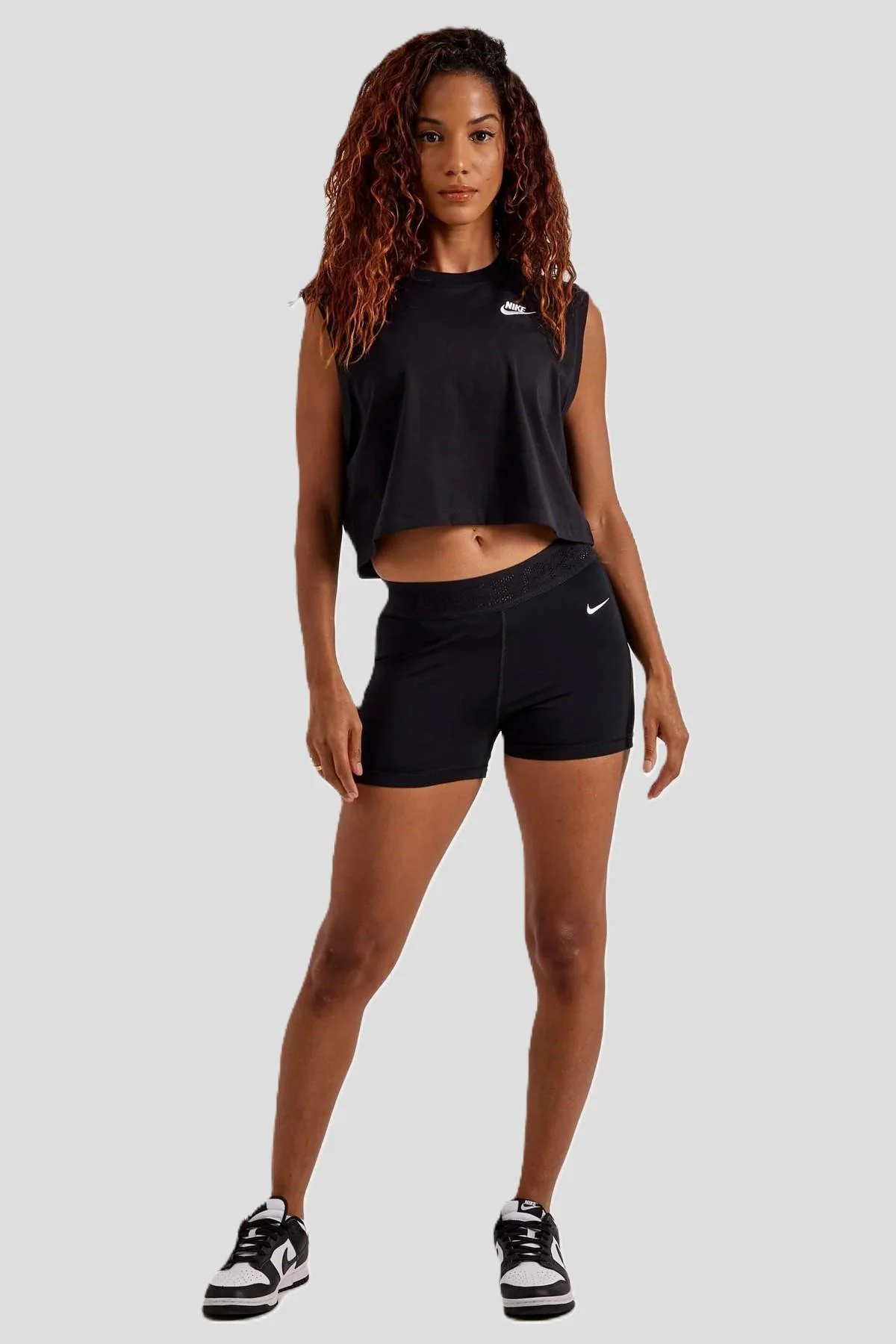 Nike Sportswear Club Women's Sleeveless Cropped Top Kadın Crop Kolsuz Tişört Siyah Nike Sportswear Club Women's Sleeveless Cropped Top Kadın Crop Kolsuz Tişört Siyah Fiyatı, Yorumları ve Özellikleri