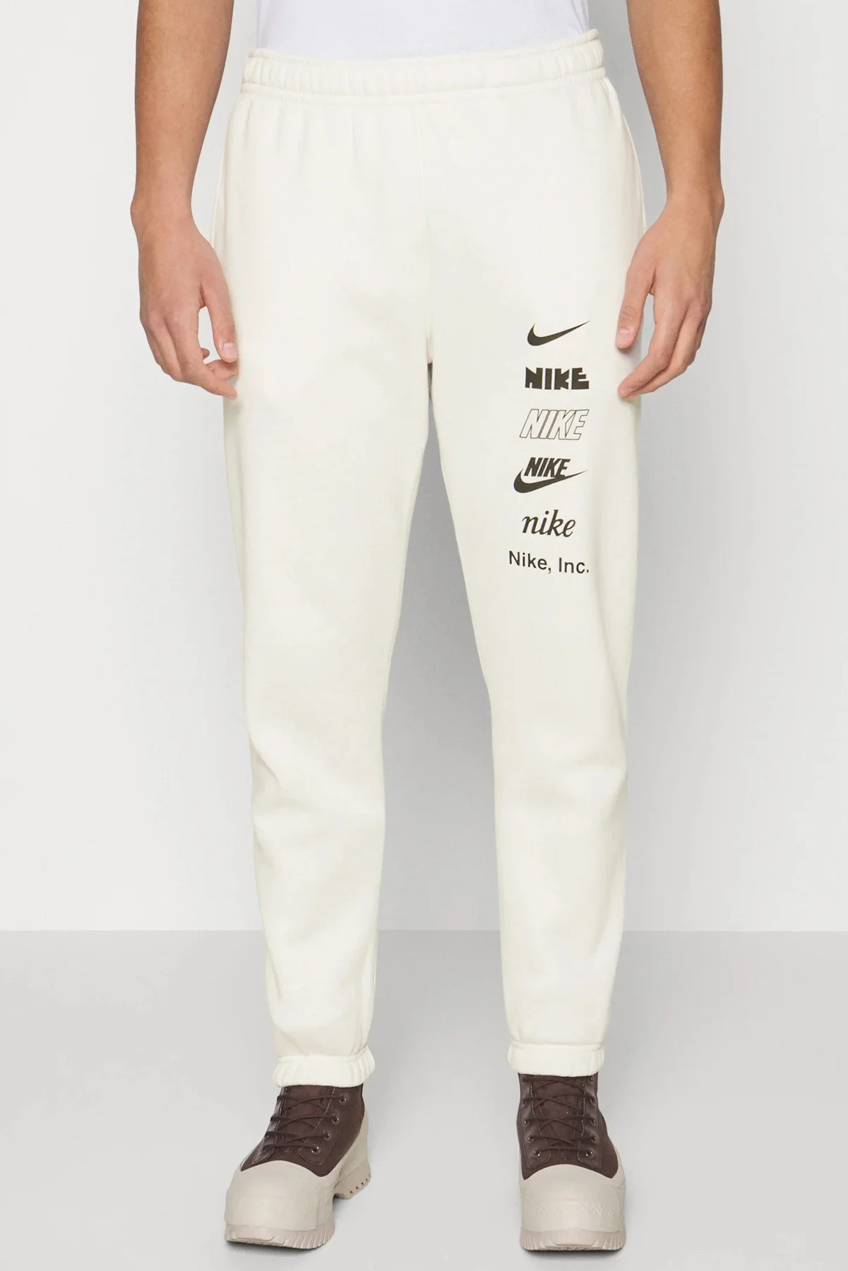 Nike Sportswear Club Fleece Stack Logo Pant Erkek Eşofman Altı Kırık Beyaz Fiyatı, Yorumları ve Özellikleri