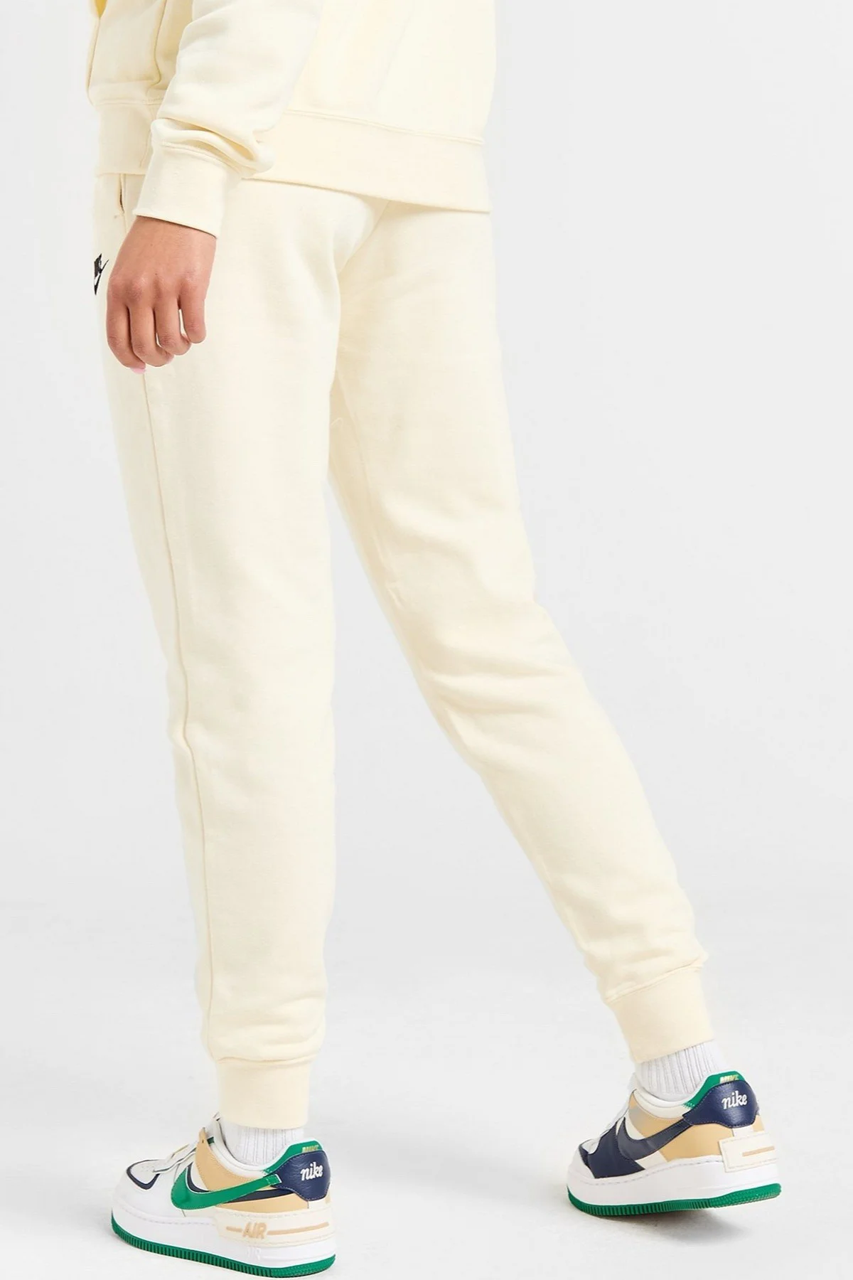 Nike Sportswear Club Fleece Mr Pant Kadın Eşofman Altı Krem Nike Sportswear Club Fleece Mr Pant Kadın Eşofman Altı Krem Fiyatı, Yorumları ve Özellikleri
