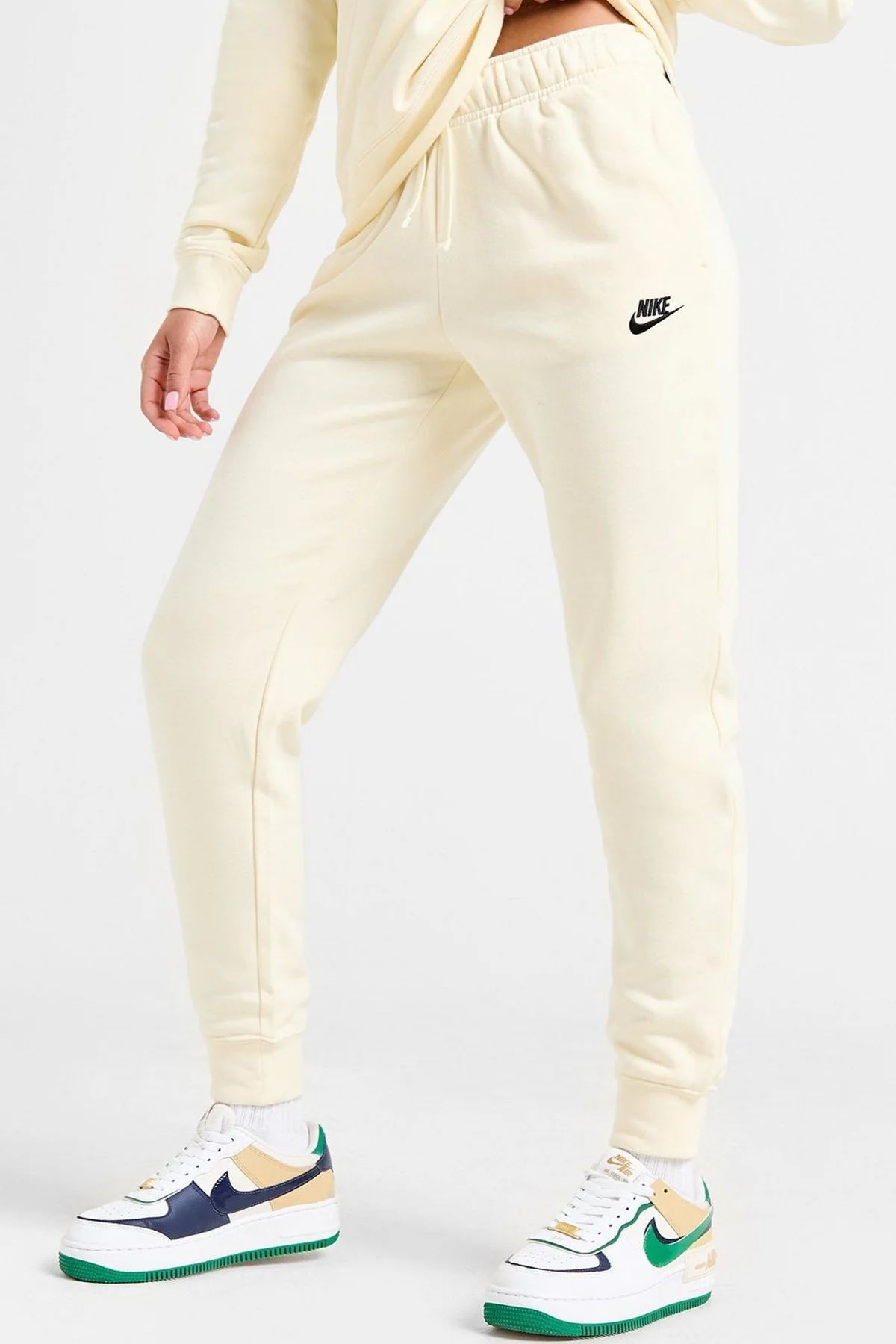 Nike Sportswear Club Fleece Mr Pant Kadın Eşofman Altı Krem Nike Sportswear Club Fleece Mr Pant Kadın Eşofman Altı Krem Fiyatı, Yorumları ve Özellikleri