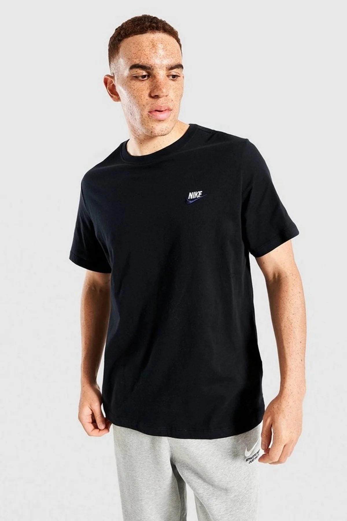 Nike Sportswear Club Men's T-Shirt Erkek Pamuklu Tişört Siyah Nike Sportswear Club Men's T-Shirt Erkek Pamuklu Tişört Siyah