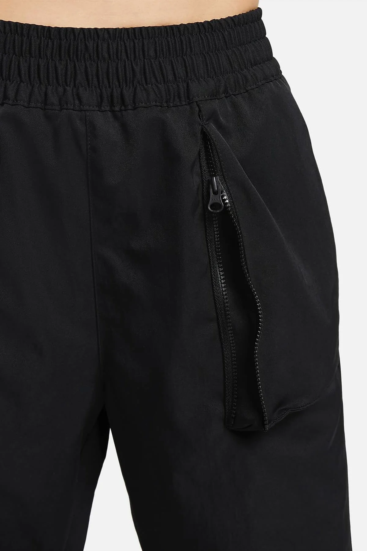 Nike Sportswear Dri Fit Tech Pack Mid Rise Woven Pant Kadın Dokuma Eşofman Altı Siyah Fiyatı, Yorumları ve Özellikleri