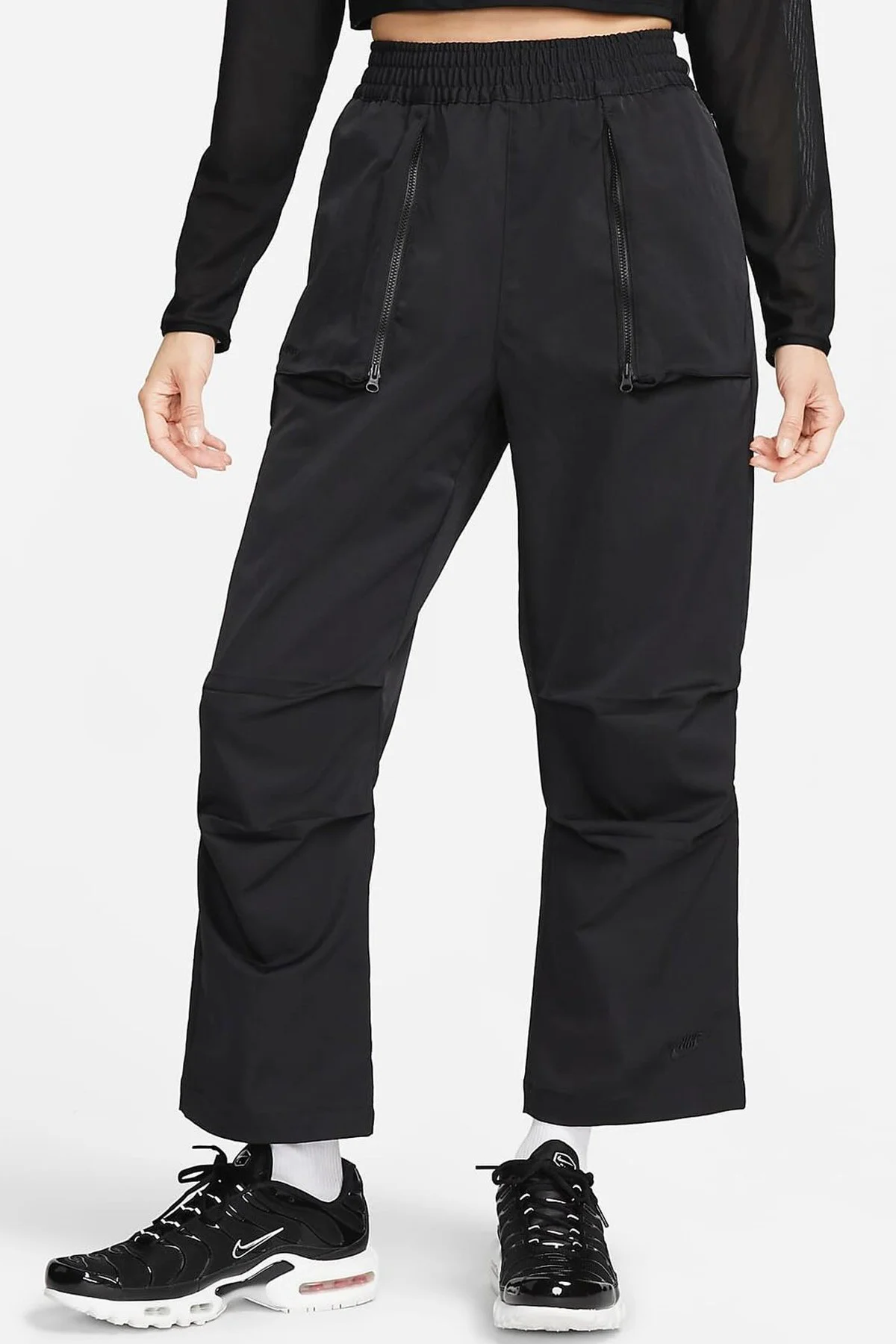 Nike Sportswear Dri Fit Tech Pack Mid Rise Woven Pant Kadın Dokuma Eşofman Altı Siyah Fiyatı, Yorumları ve Özellikleri