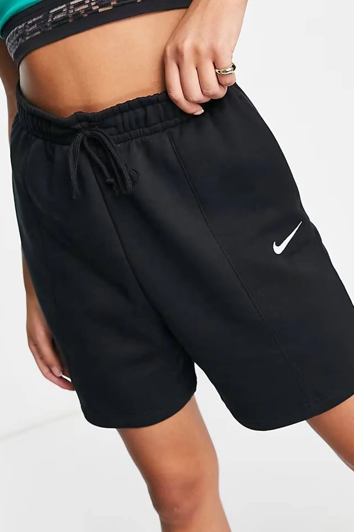 Nike Sportswear Essentials Collection Fleece High Rise Loose Fit Short Kadın Yüksek Bel Bol Kesim Pamuklu Şort Siyah Nike Sportswear Essentials Collection Fleece High Rise Loose Fit Short Kadın Yüksek Bel Bol Kesim Pamuklu Şort Siyah Fiyatı, Yorumları ve Özellikleri