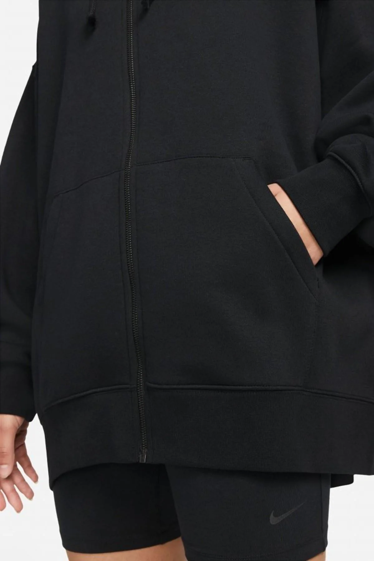Nike Sportswear Essentials Oversize Fleece Full Zip Hoodie Kadın Geniş Kalıp Kapüşonlu Sweatshirt Siyah Nike Sportswear Essentials Oversize Fleece Full Zip Hoodie Kadın Geniş Kalıp Kapüşonlu Sweatshirt Siyah