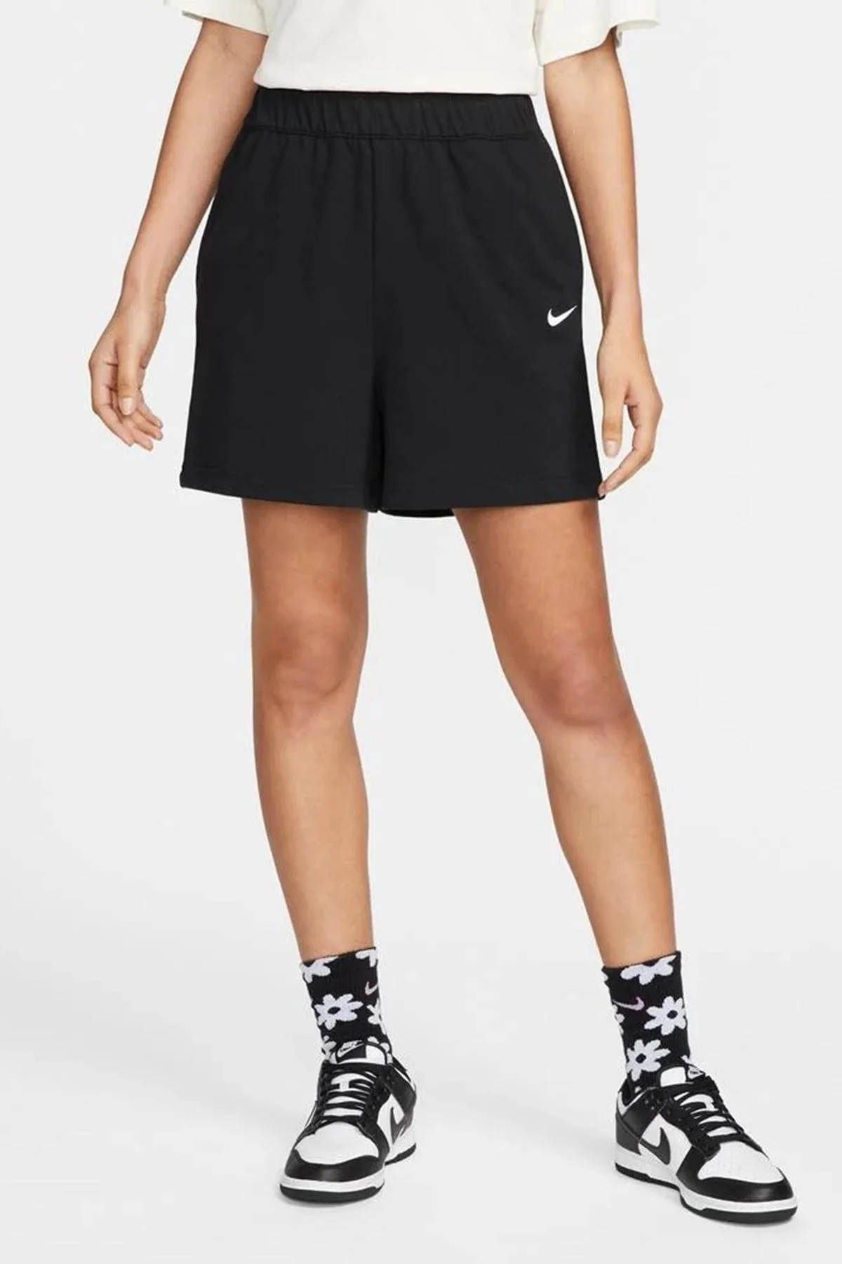 Nike Sportswear Essential Loose Fit Jersey Shorts Bol Kesim Ağır Modal Kadın Şort Siyah Nike Sportswear Essential Loose Fit Jersey Shorts Bol Kesim Ağır Modal Kadın Şort Siyah