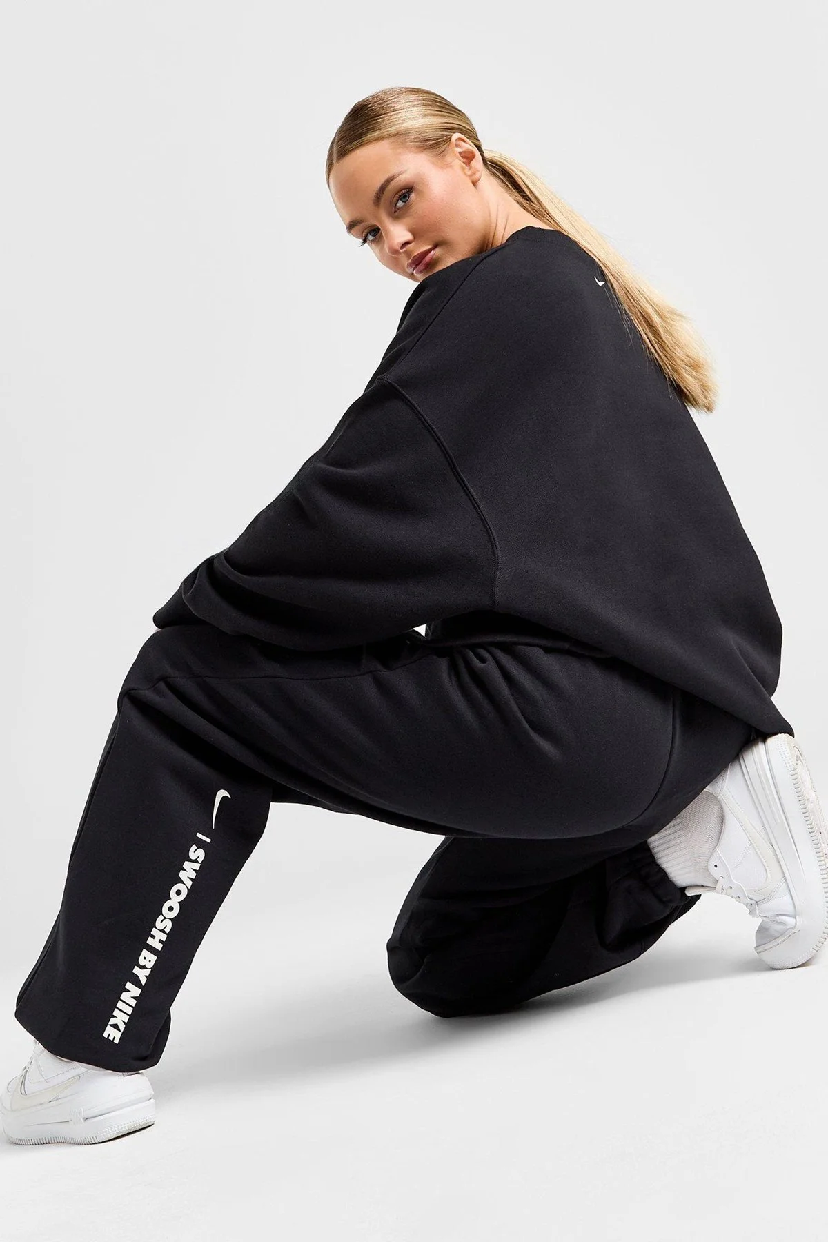 Nike Sportswear Fleece Loose Fit Women's Pant Kadın Bol Kesim Eşofman Altı Siyah Nike Sportswear Fleece Loose Fit Women's Pant Kadın Bol Kesim Eşofman Altı Siyah