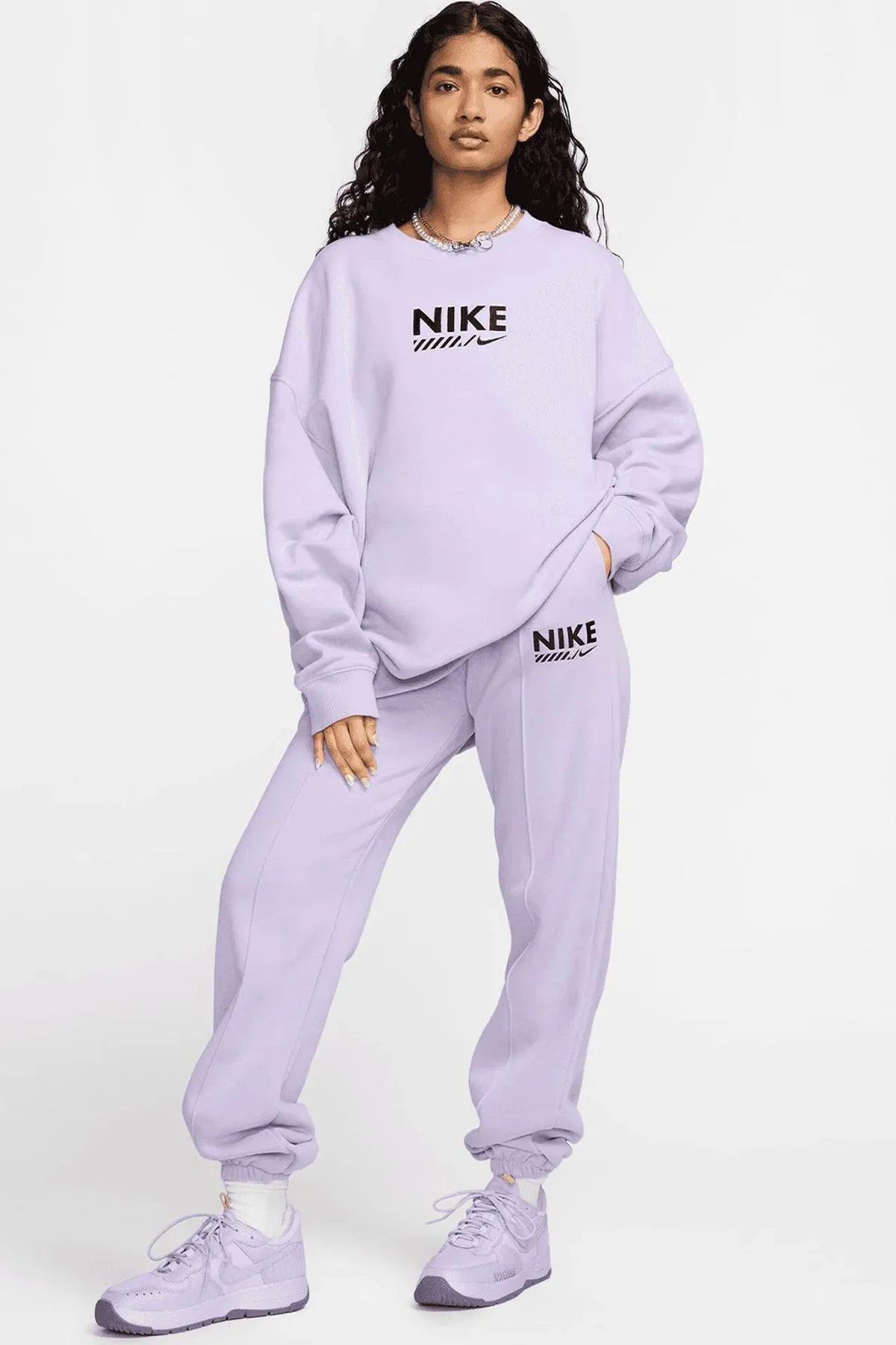 Nike Sportswear Fleece Mid Rise Loose Fit Şardonlu Büyük Beden Kadın Eşofman Altı Mor Nike Sportswear Fleece Mid Rise Loose Fit Şardonlu Büyük Beden Kadın Eşofman Altı Mor