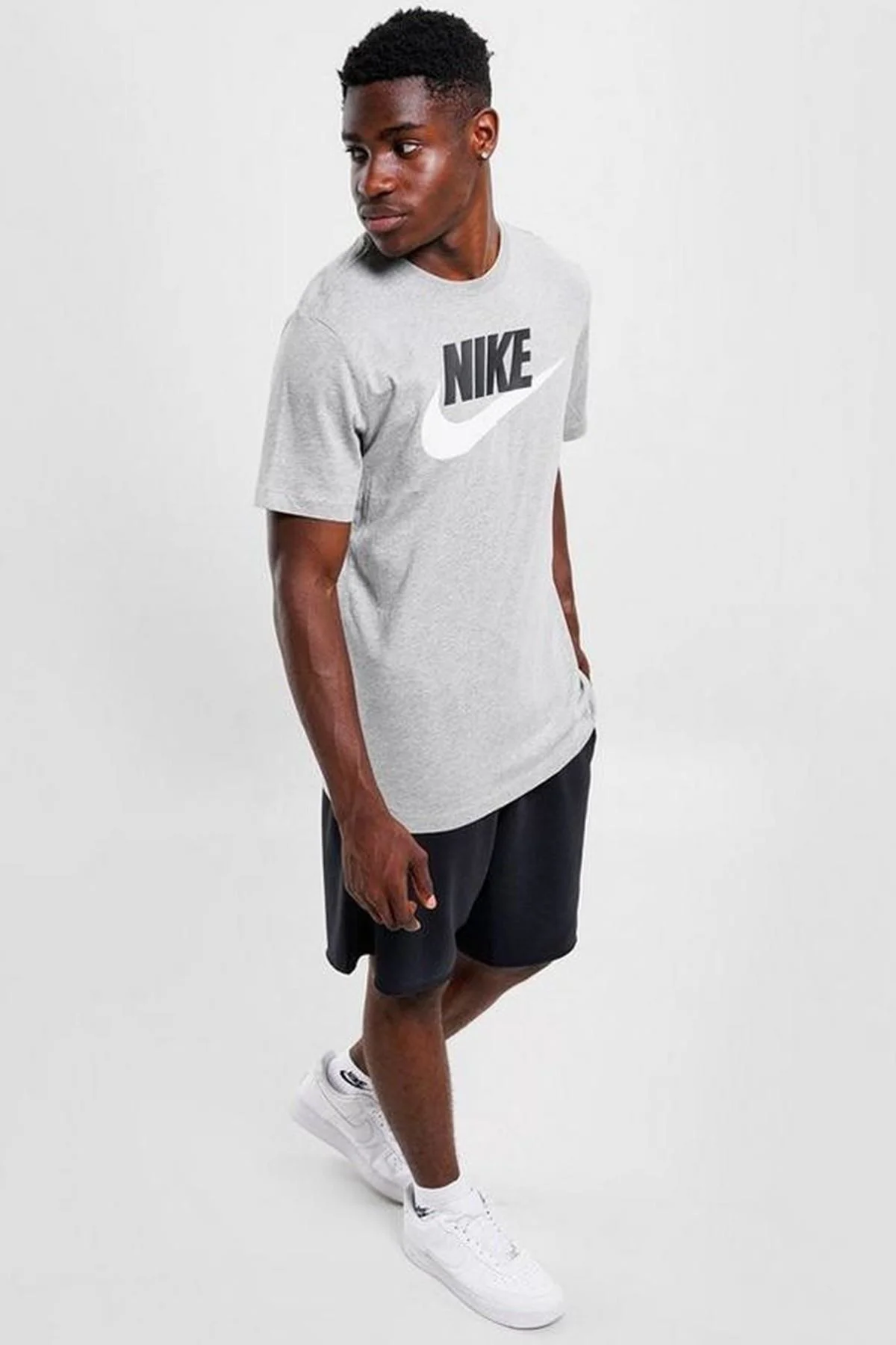 Nike Sportswear Futura Swoosh Logo Tee T Shirt Unisex Baskılı Tişört Gri Nike Sportswear Futura Swoosh Logo Tee T Shirt Unisex Baskılı Tişört Gri