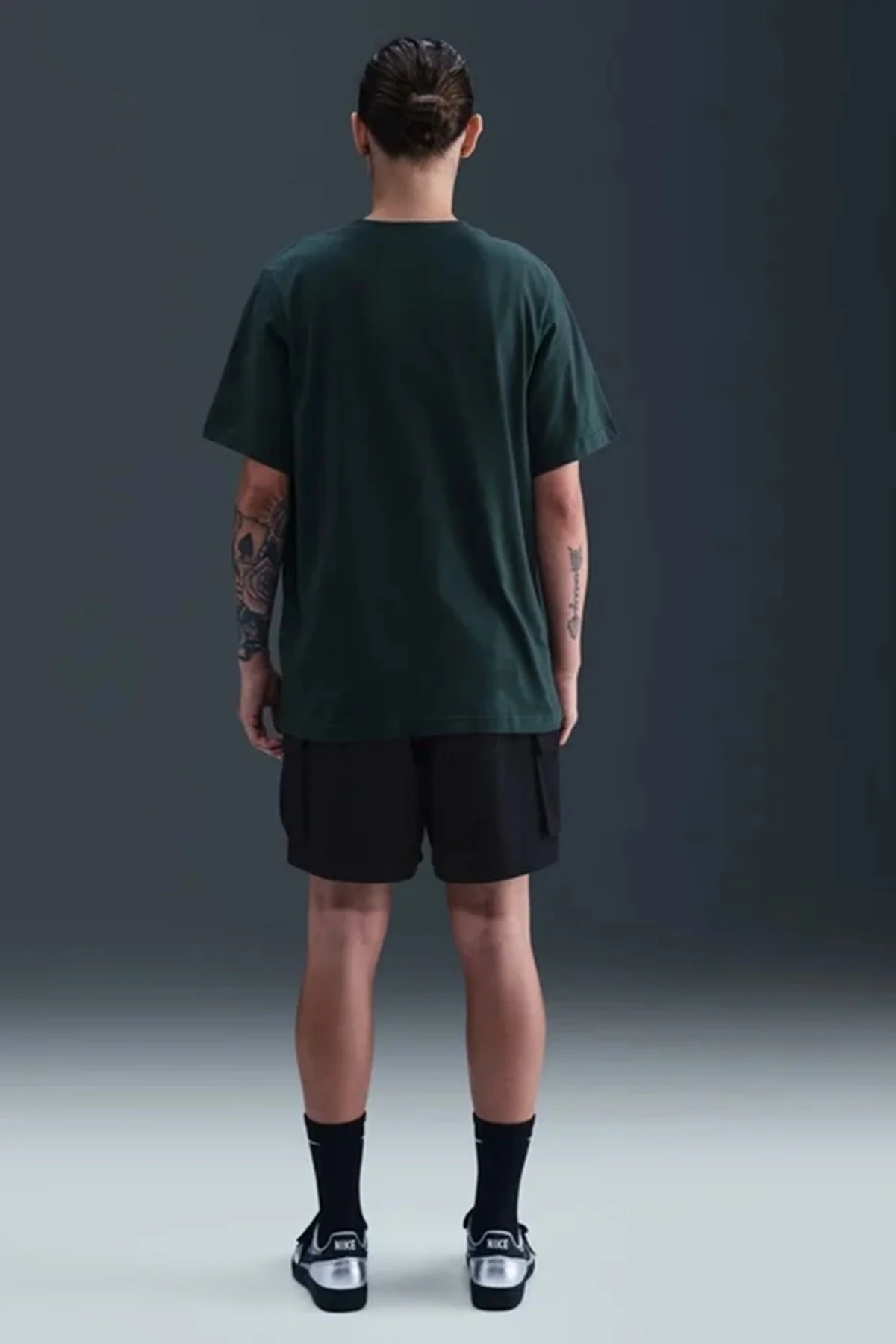 Nike Sportswear Organic Cotton Loose Fit T-shirt Kadın Nakış Swooslu Bol Kesim Tişört Koyu Yeşil Nike Sportswear Organic Cotton Loose Fit T-shirt Kadın Nakış Swooslu Bol Kesim Tişört Koyu Yeşil