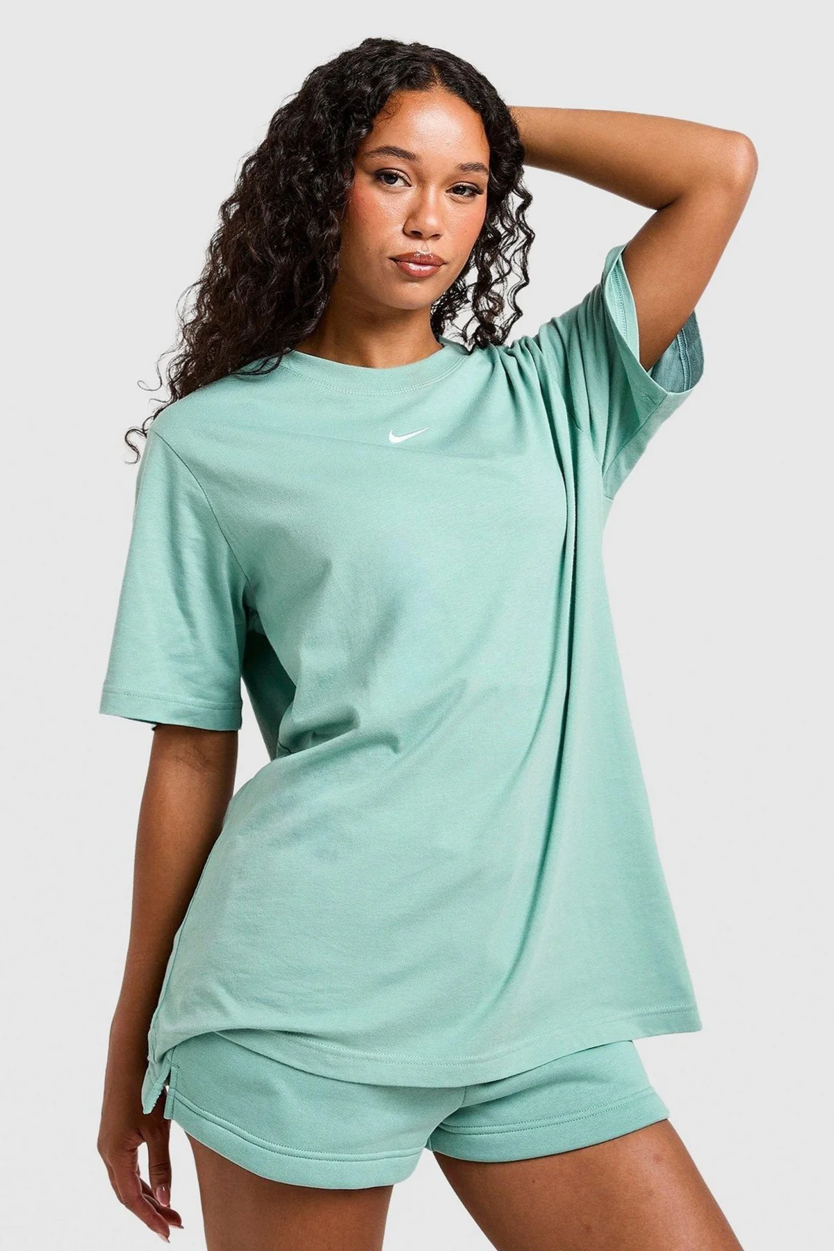 Nike Sportswear Organic Cotton Loose Fit T-shirt Kadın Nakış Swooslu Bol Kesim Tişört Yeşil Nike Sportswear Organic Cotton Loose Fit T-shirt Kadın Nakış Swooslu Bol Kesim Tişört Yeşil Fiyatı, Yorumları ve Özellikleri