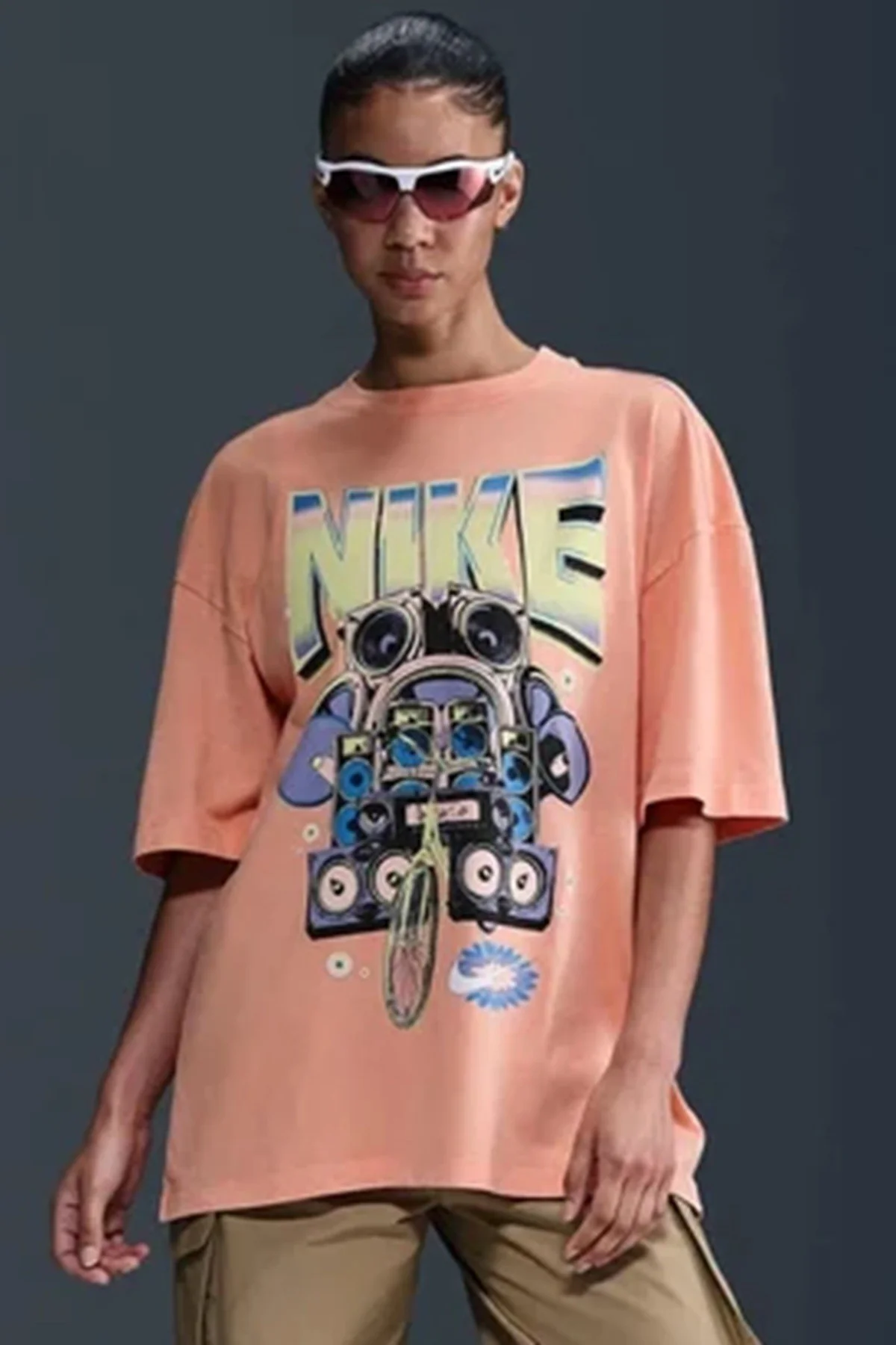 Nike Sportswear Oversize SS Womens Tee Grafik Baskılı Bol Kesim Kadın Tişört Turuncu Nike Sportswear Oversize SS Womens Tee Grafik Baskılı Bol Kesim Kadın Tişört Turuncu Fiyatı, Yorumları ve Özellikleri
