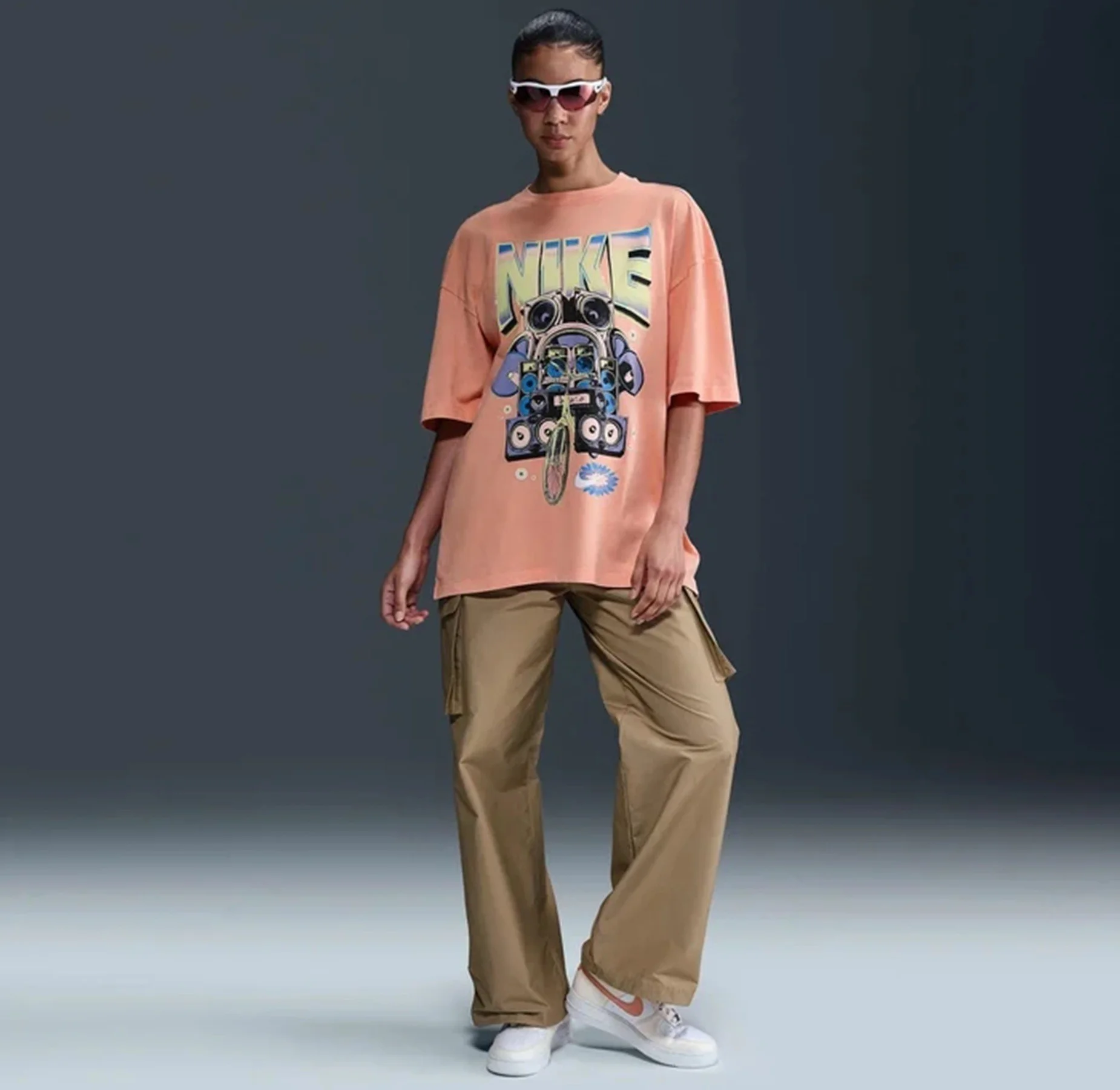 Nike Sportswear Oversize SS Womens Tee Grafik Baskılı Bol Kesim Kadın Tişört Turuncu Nike Sportswear Oversize SS Womens Tee Grafik Baskılı Bol Kesim Kadın Tişört Turuncu Fiyatı, Yorumları ve Özellikleri