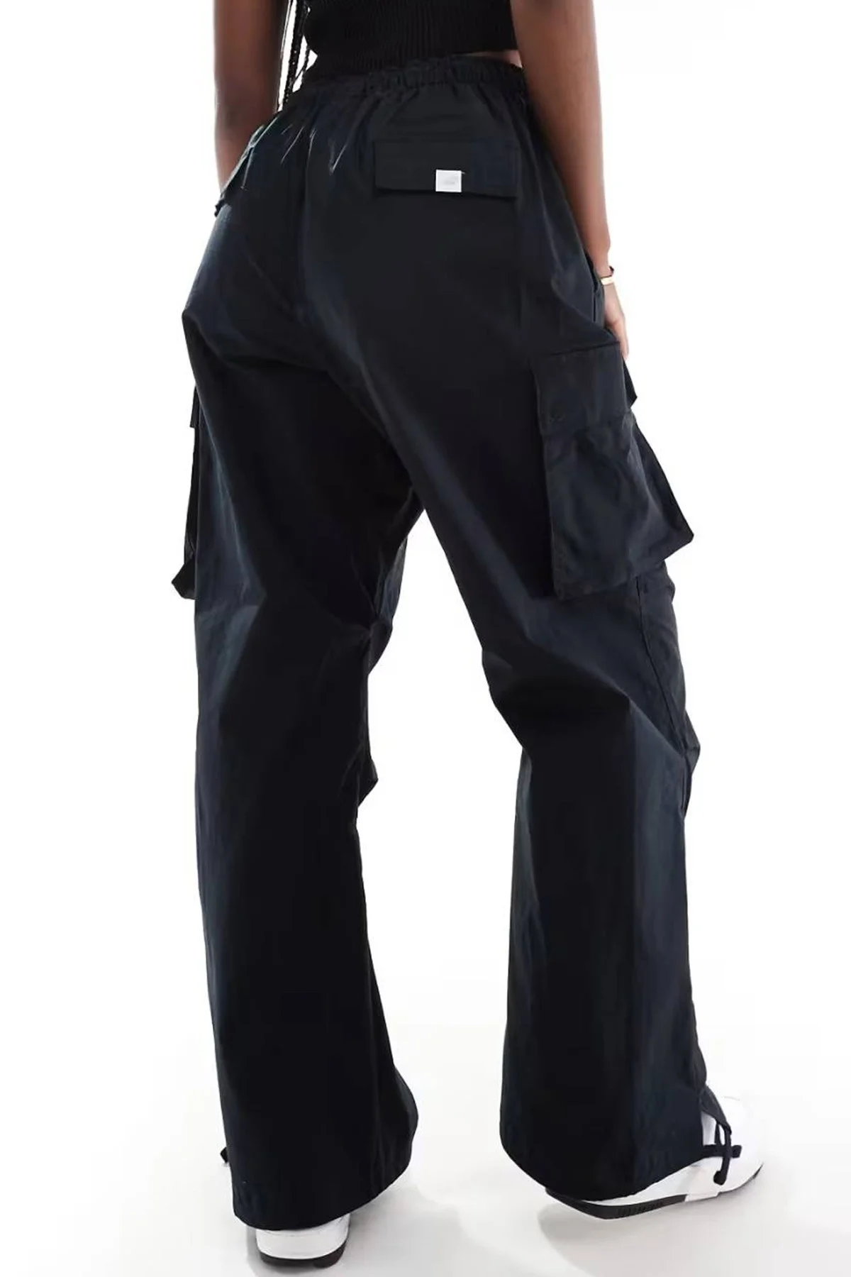 Nike Sportswear Oversized Cargo Dans Pant Kadın Oversize Kargo Cepli Dokuma Eşofman Altı Siyah Nike Sportswear Oversized Cargo Dans Pant Kadın Oversize Kargo Cepli Dokuma Eşofman Altı Siyah