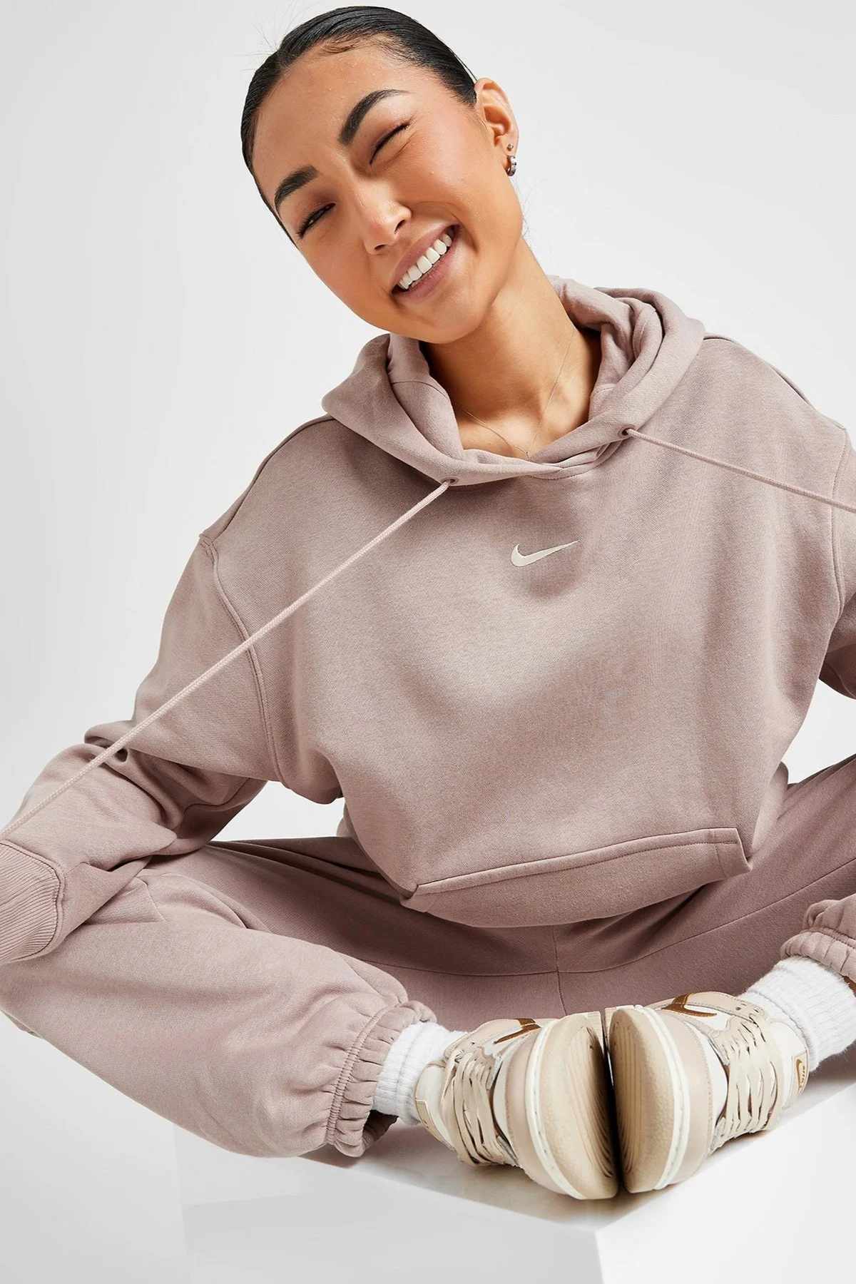 Nike Sportswear Phoenix Fleece Oversize Pullover Hoodie Kadın Kapüşonlu Bol Kesim Sweatshirt Sütlü kahve Nike Sportswear Phoenix Fleece Oversize Pullover Hoodie Kadın Kapüşonlu Bol Kesim Sweatshirt Sütlü kahve Fiyatı, Yorumları ve Özellikleri