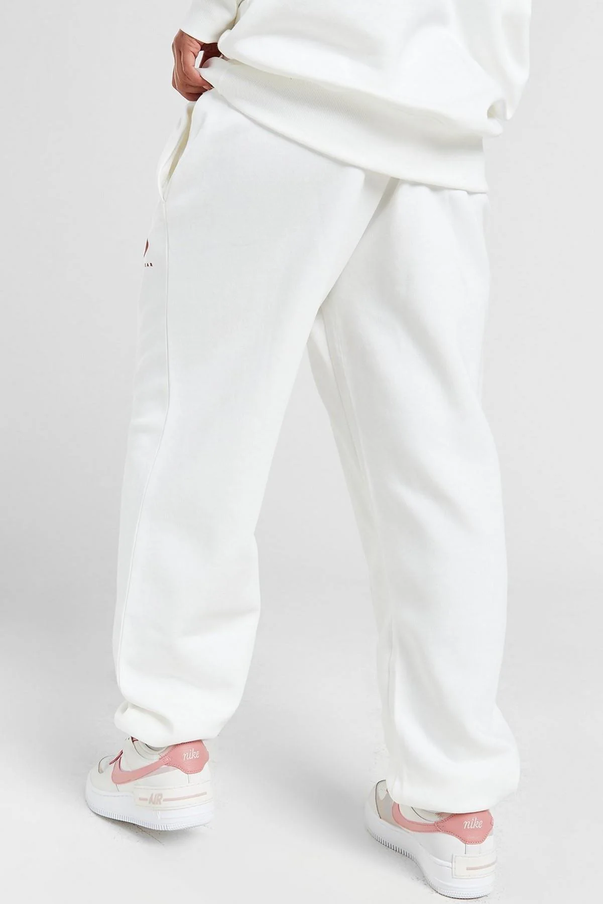 Nike Sportswear Phoenix Fleece Oversize High Rise Pants Kadın Oversize Yüksek Belli Şardonlu Eşofman Altı Beyaz Nike Sportswear Phoenix Fleece Oversize High Rise Pants Kadın Oversize Yüksek Belli Şardonlu Eşofman Altı Beyaz