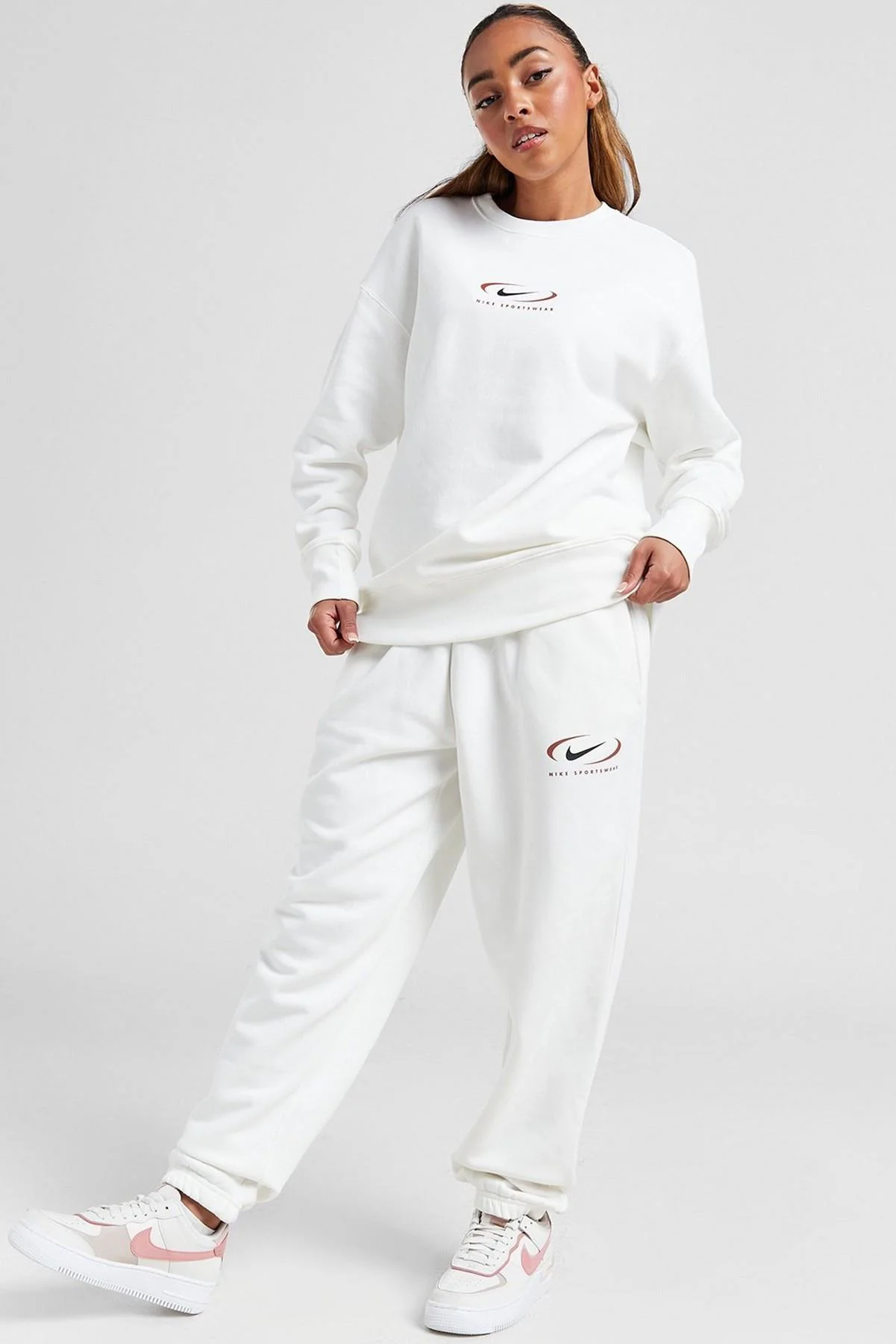 Nike Sportswear Phoenix Fleece Oversize High Rise Pants Kadın Oversize Yüksek Belli Şardonlu Eşofman Altı Beyaz Nike Sportswear Phoenix Fleece Oversize High Rise Pants Kadın Oversize Yüksek Belli Şardonlu Eşofman Altı Beyaz
